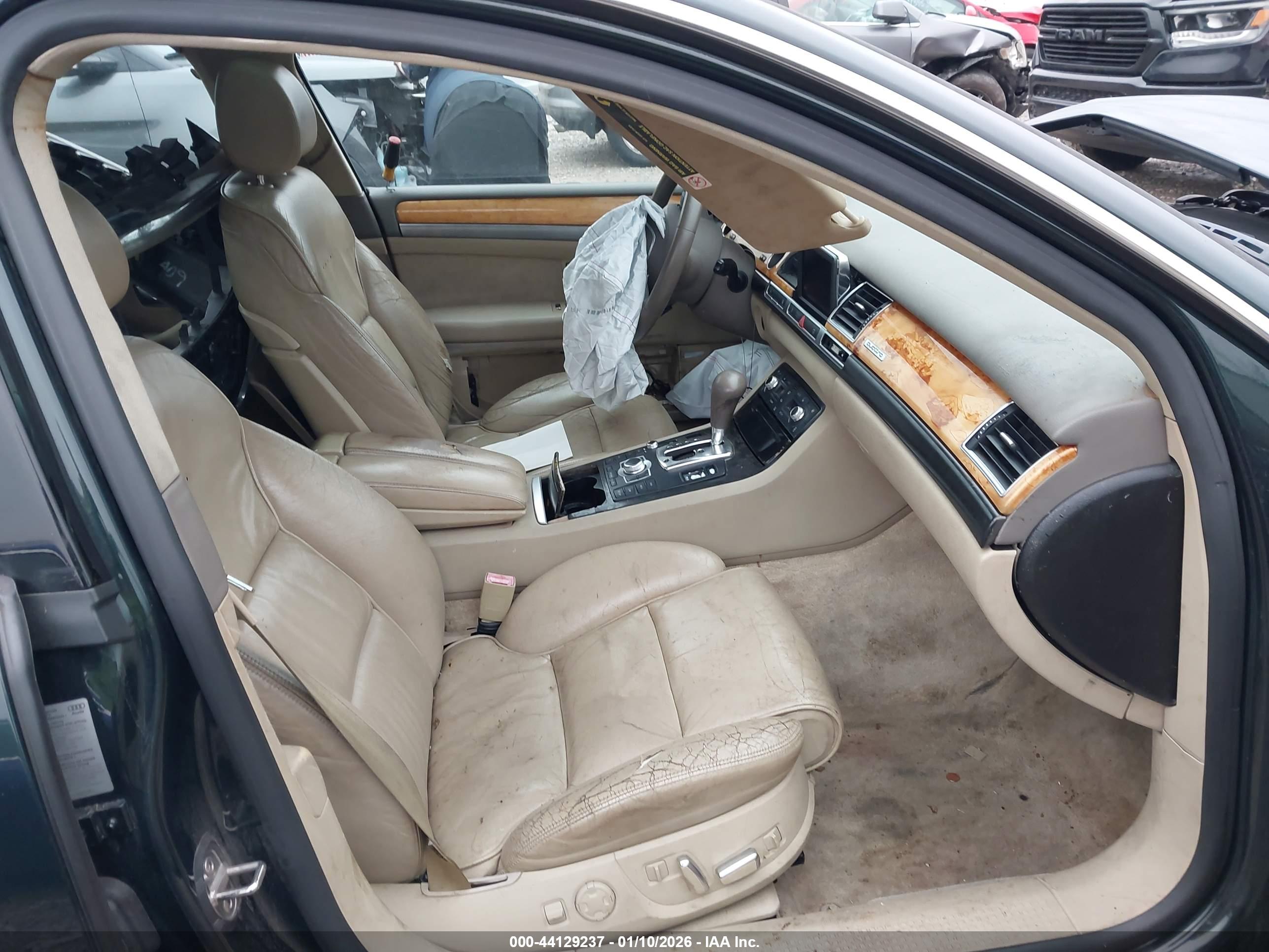AUDI A8 image 5