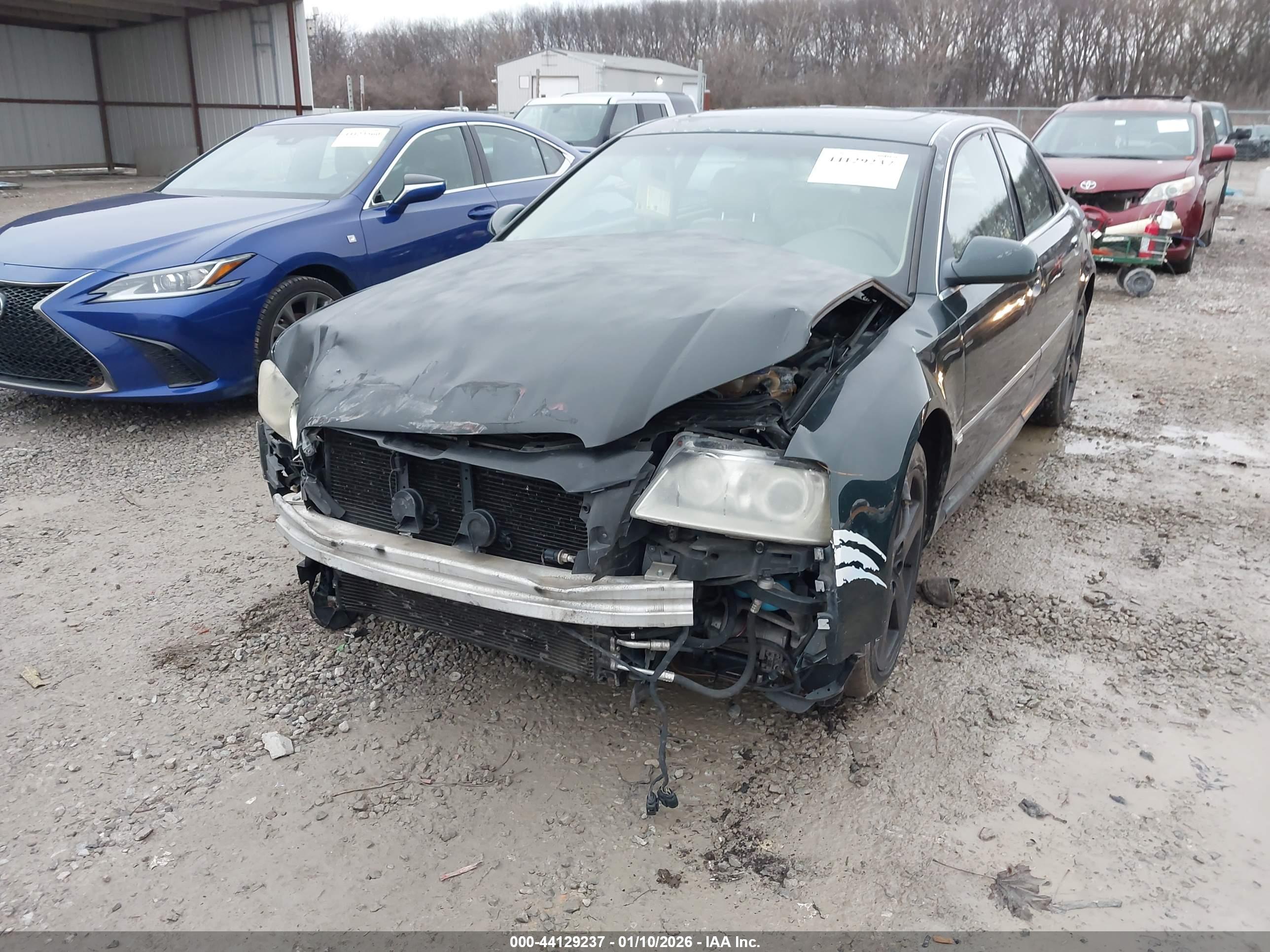 AUDI A8 image 6