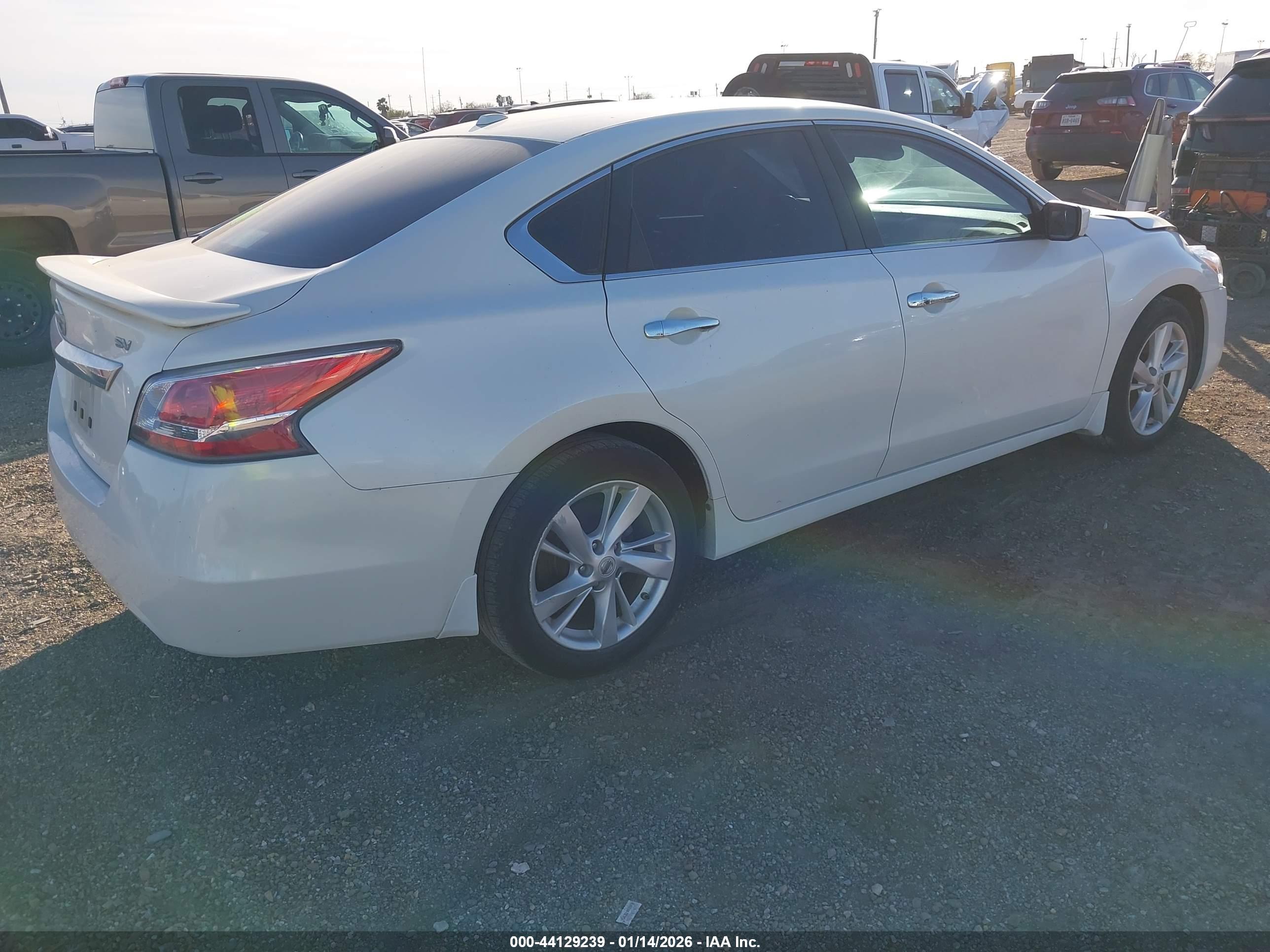 NISSAN ALTIMA image 4