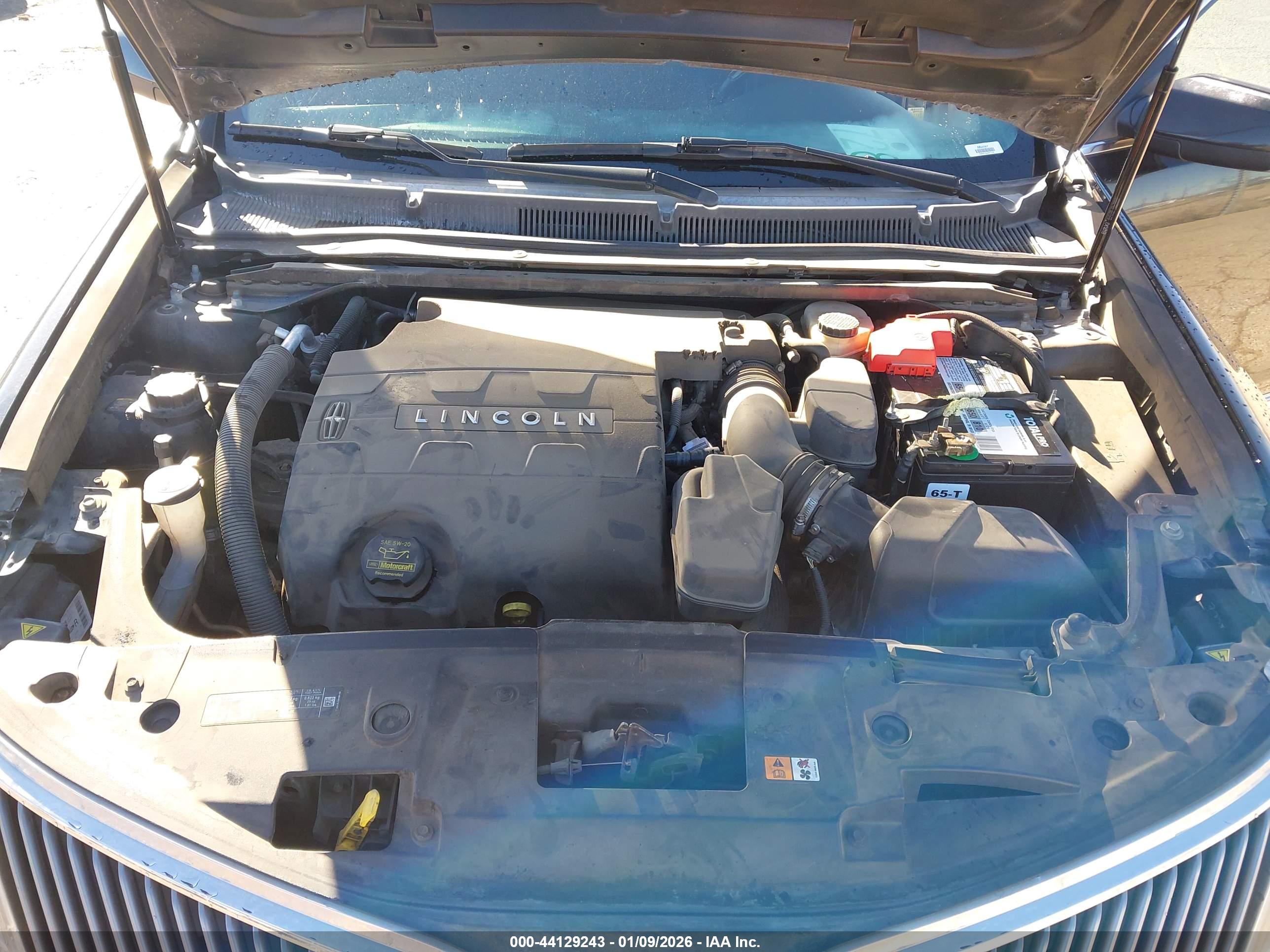 LINCOLN MKS image 10