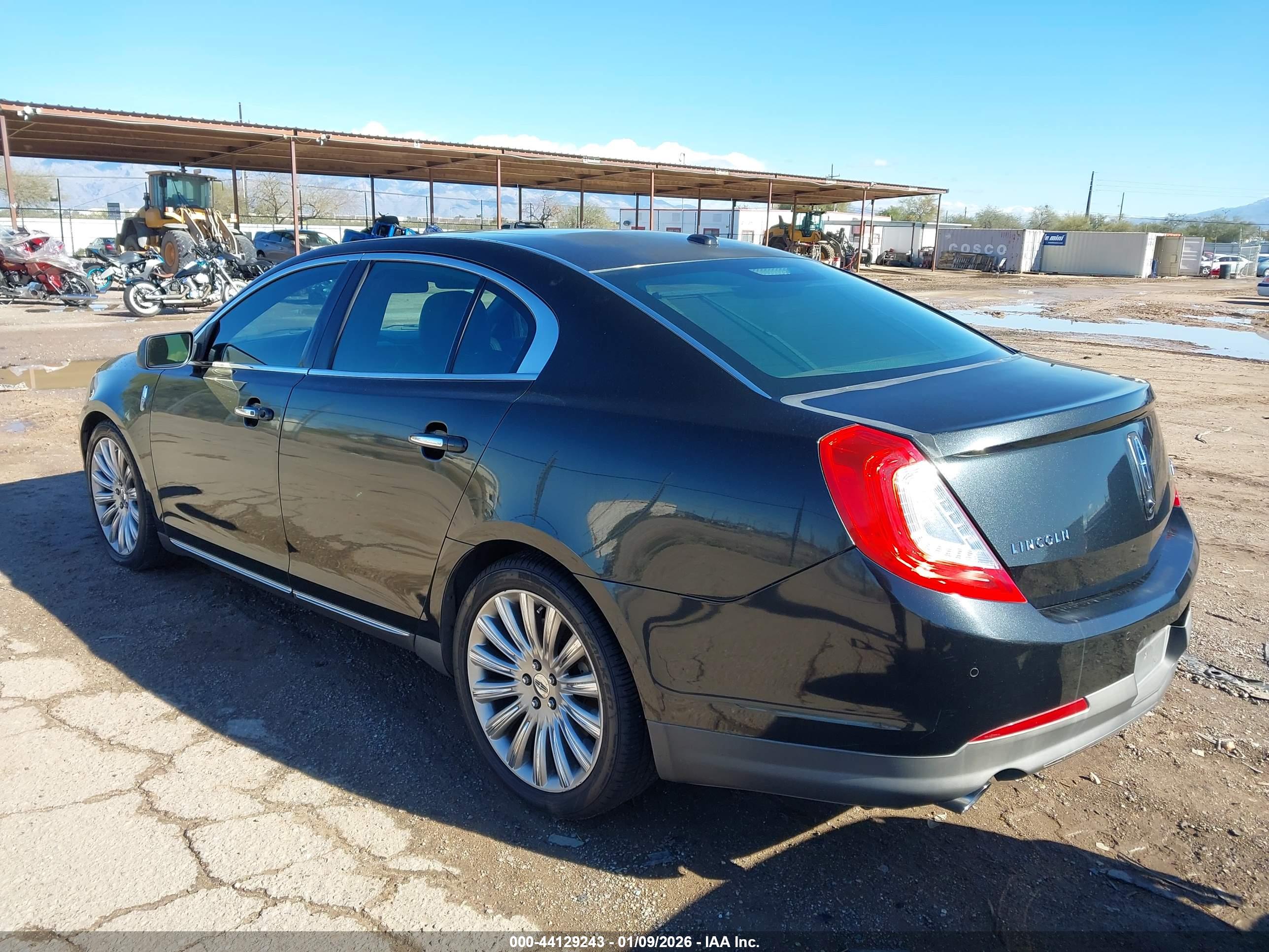 LINCOLN MKS image 3