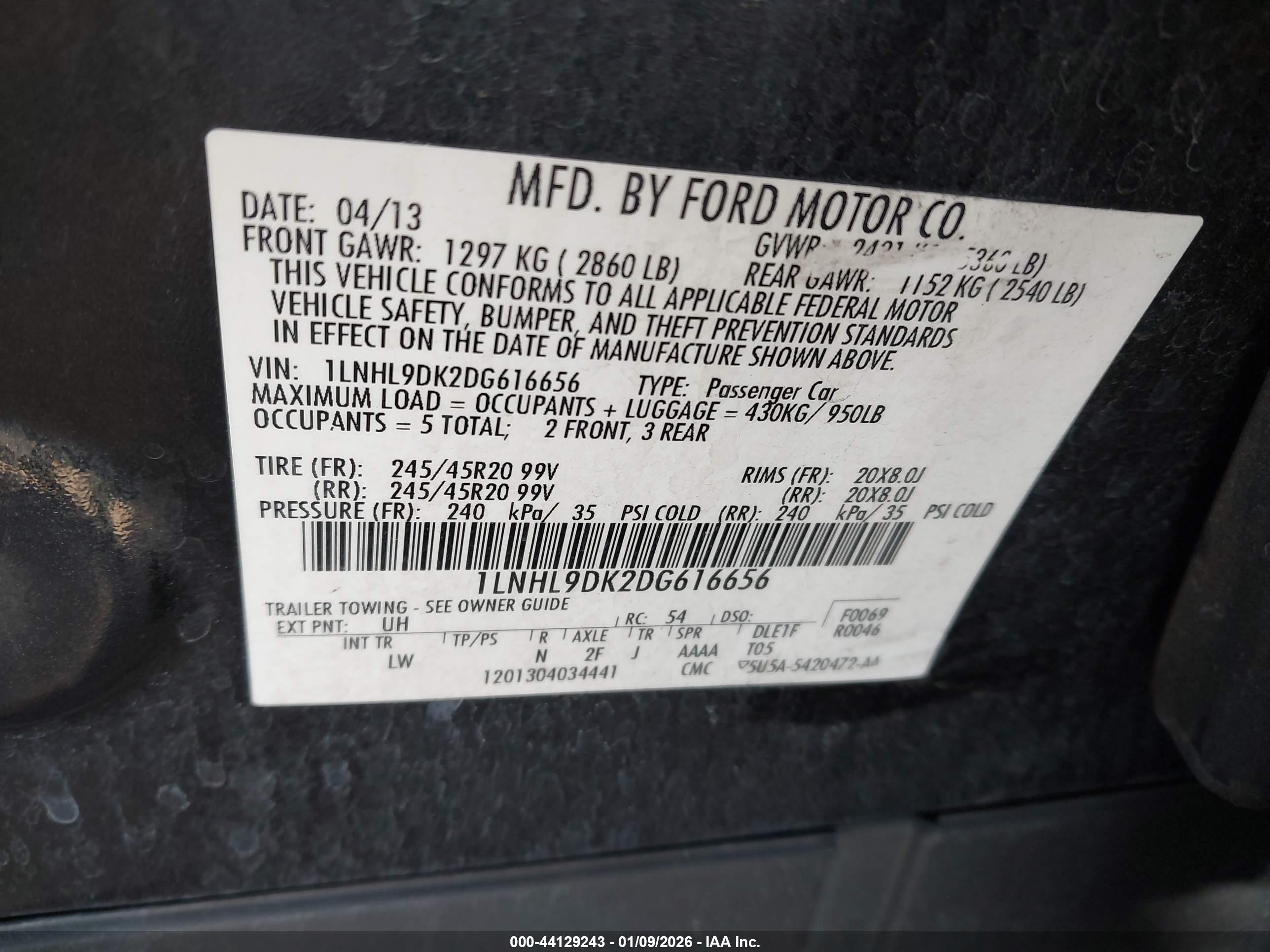 LINCOLN MKS image 9
