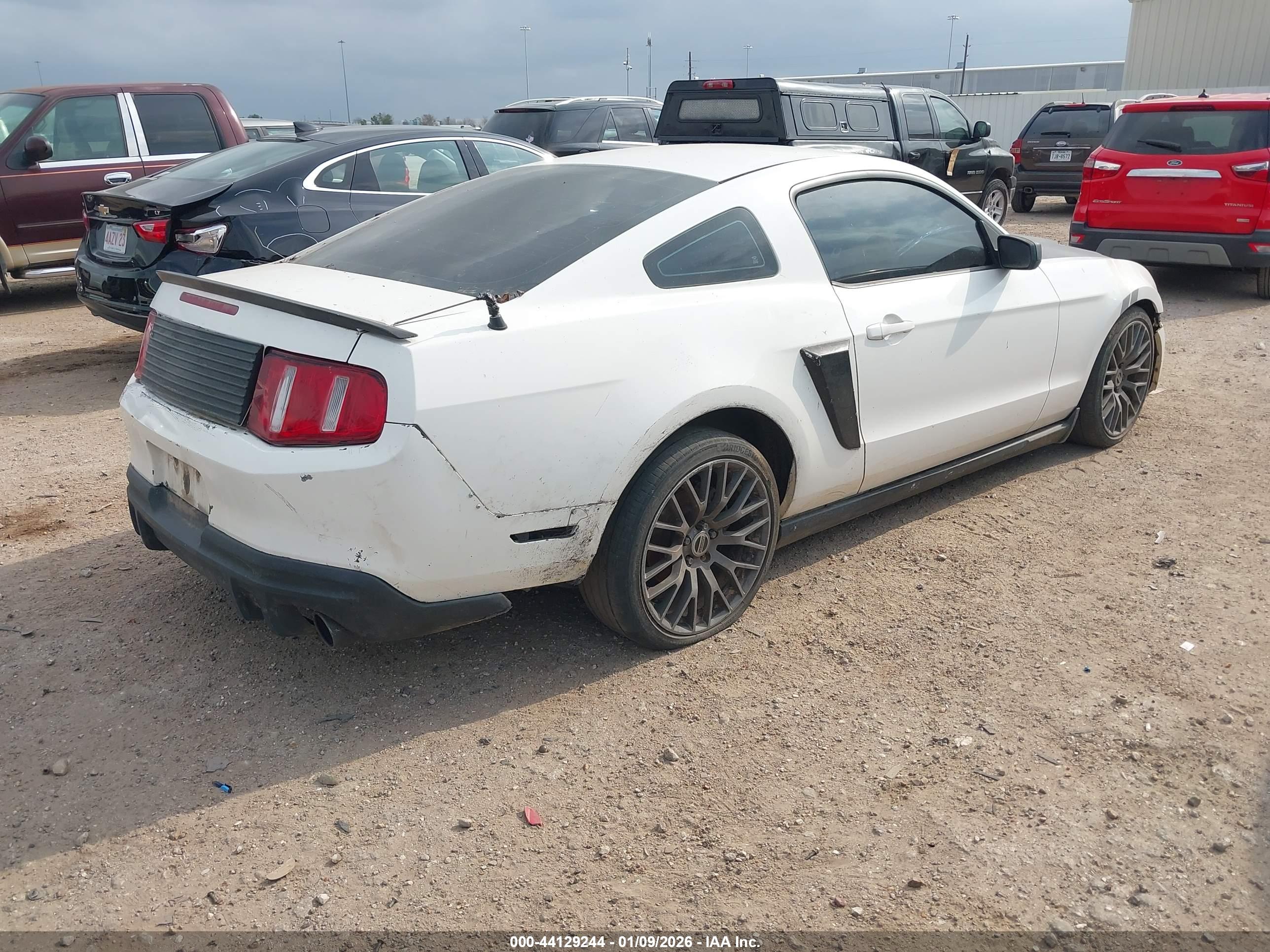 FORD MUSTANG image 4