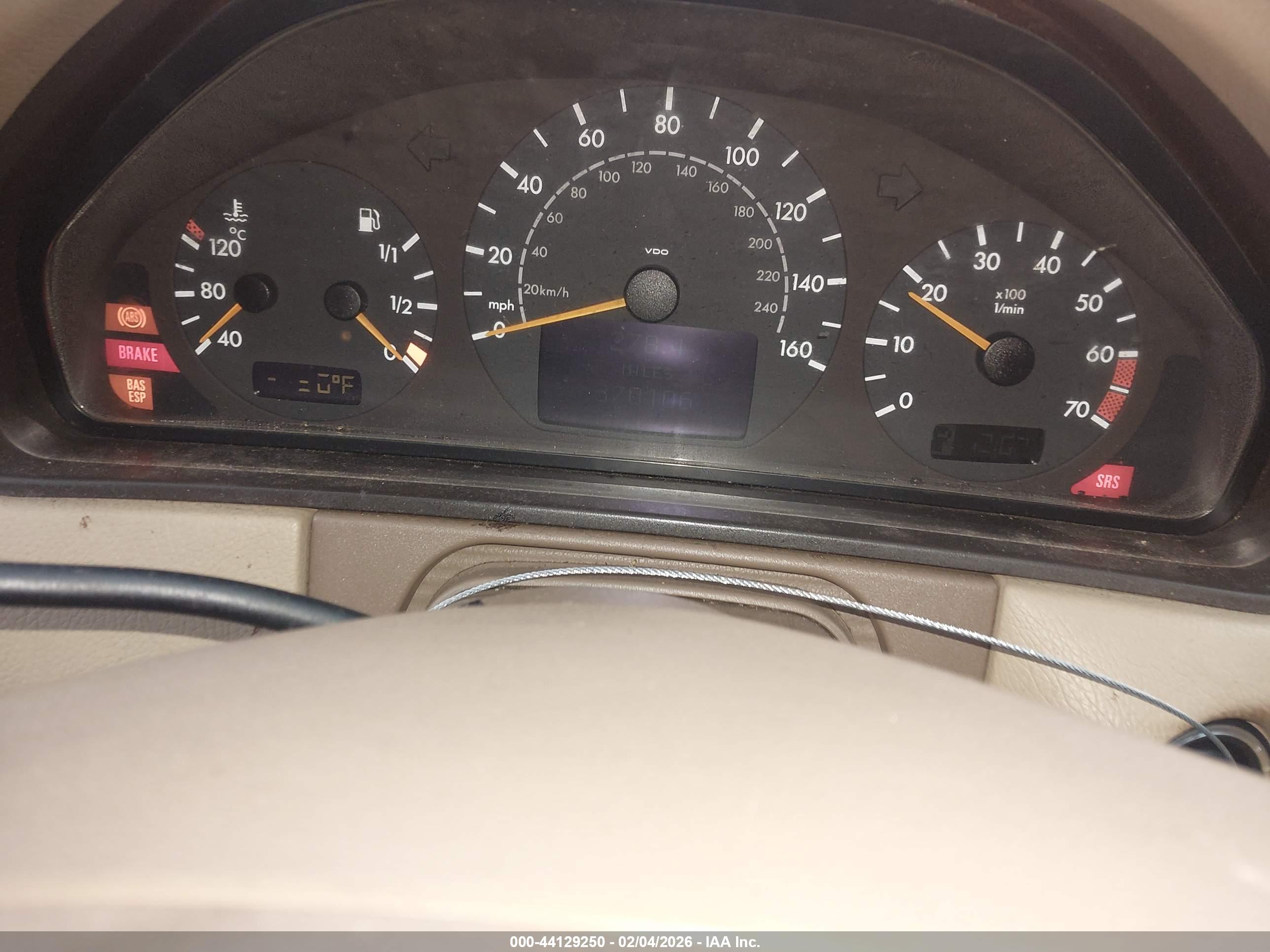 MERCEDES-BENZ E image 7
