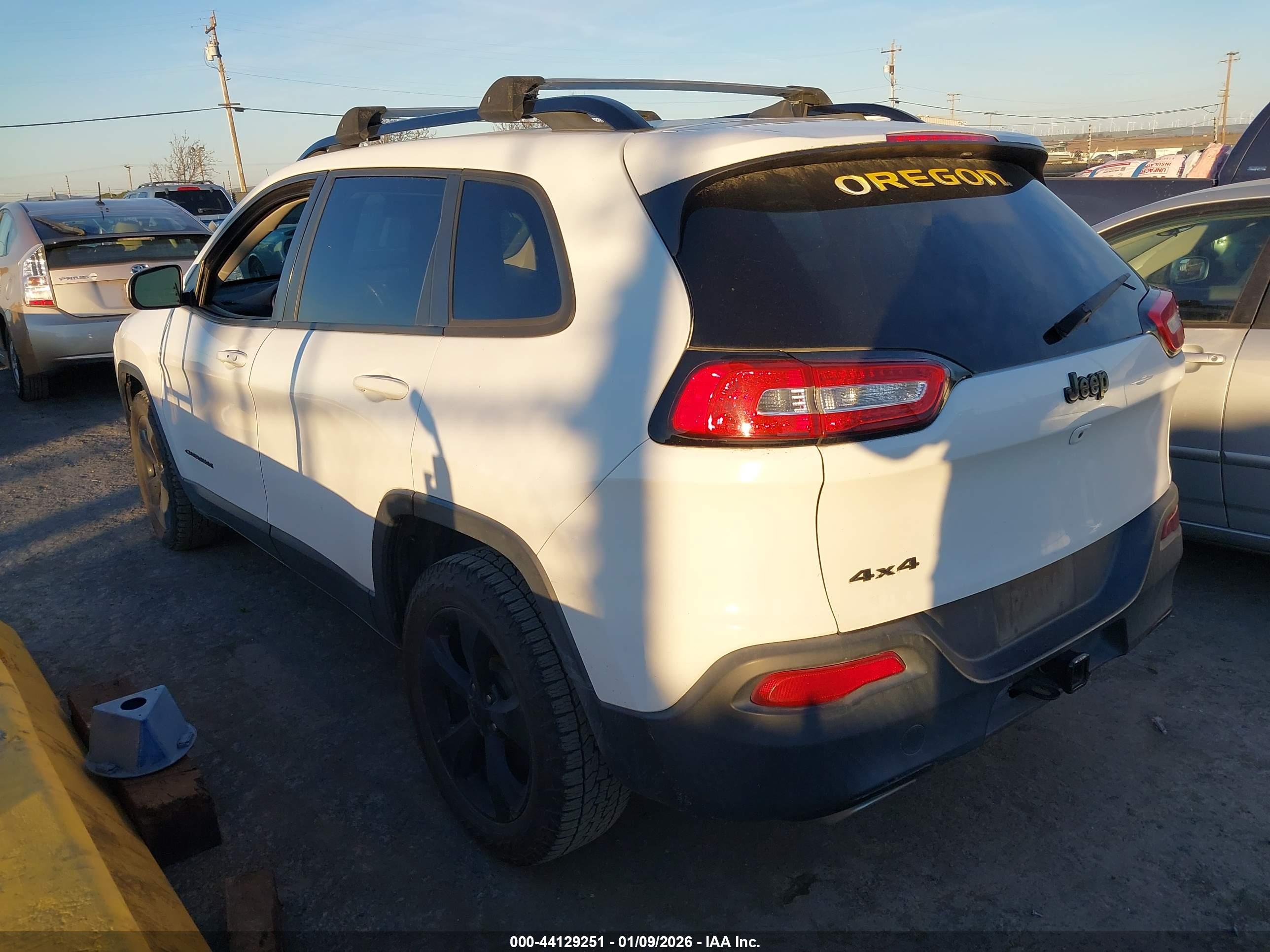 JEEP CHEROKEE image 3