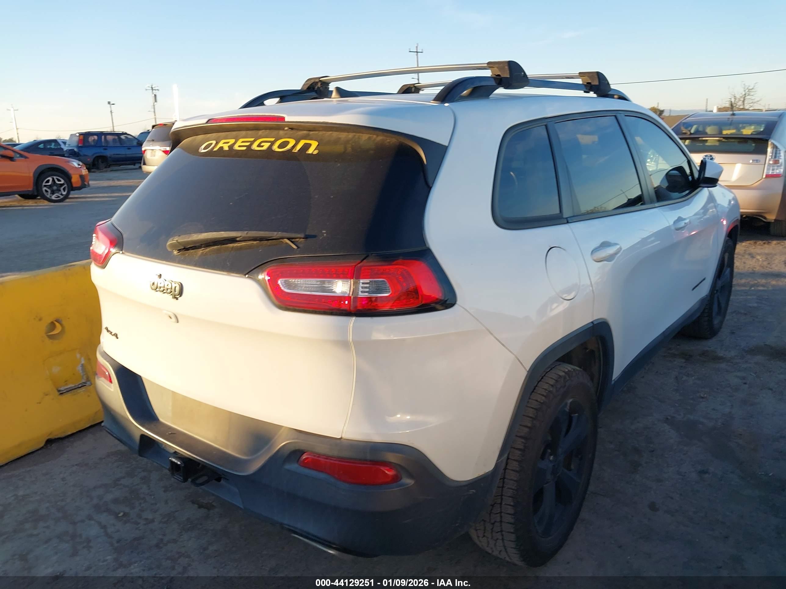 JEEP CHEROKEE image 4