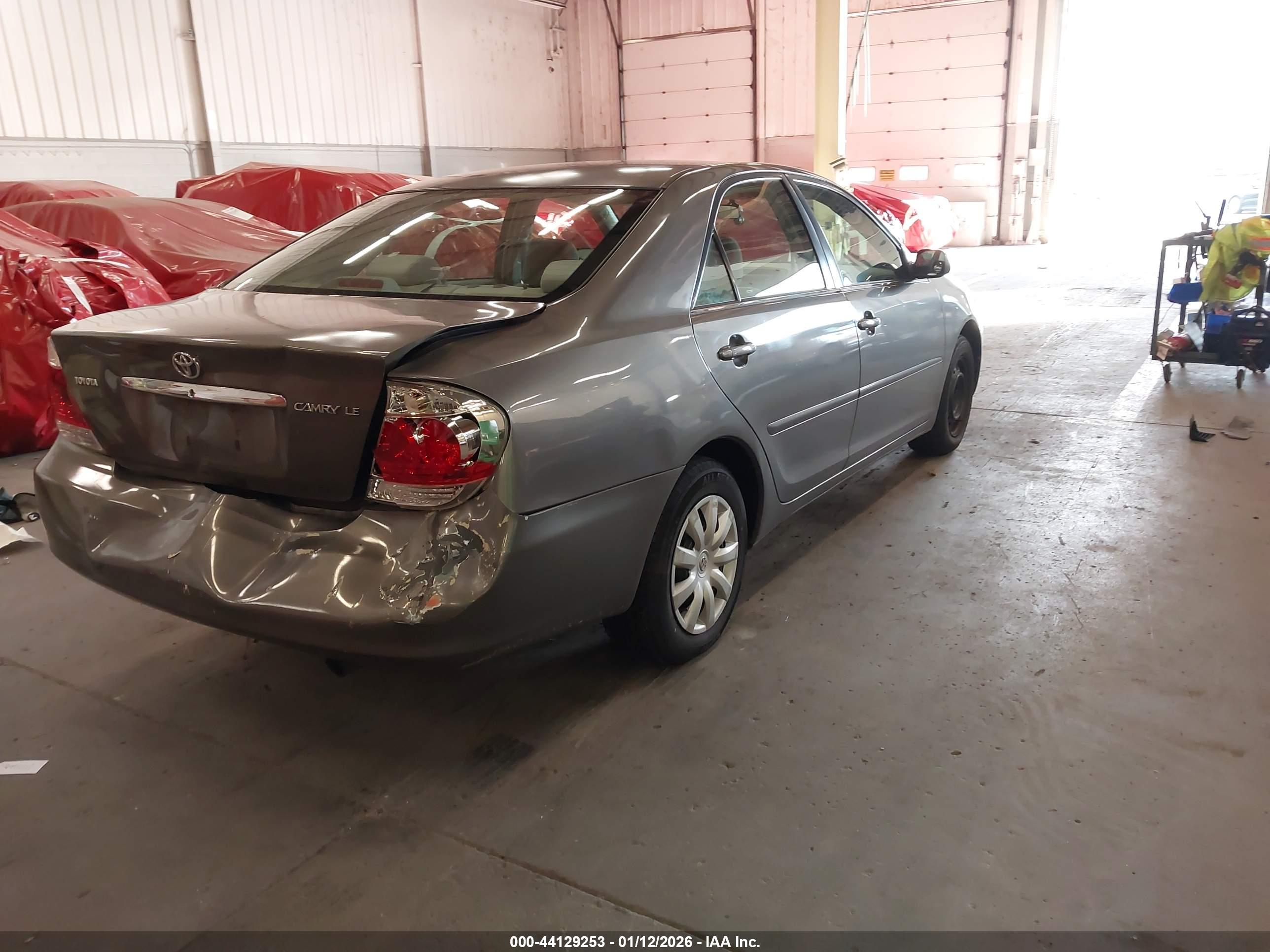 TOYOTA CAMRY image 4