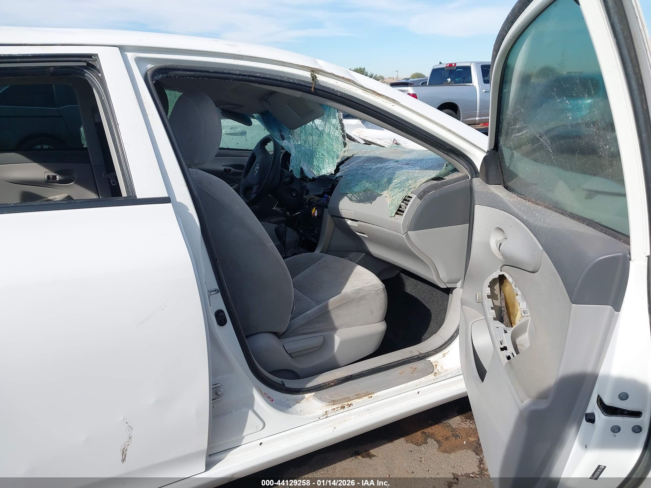 TOYOTA COROLLA image 5