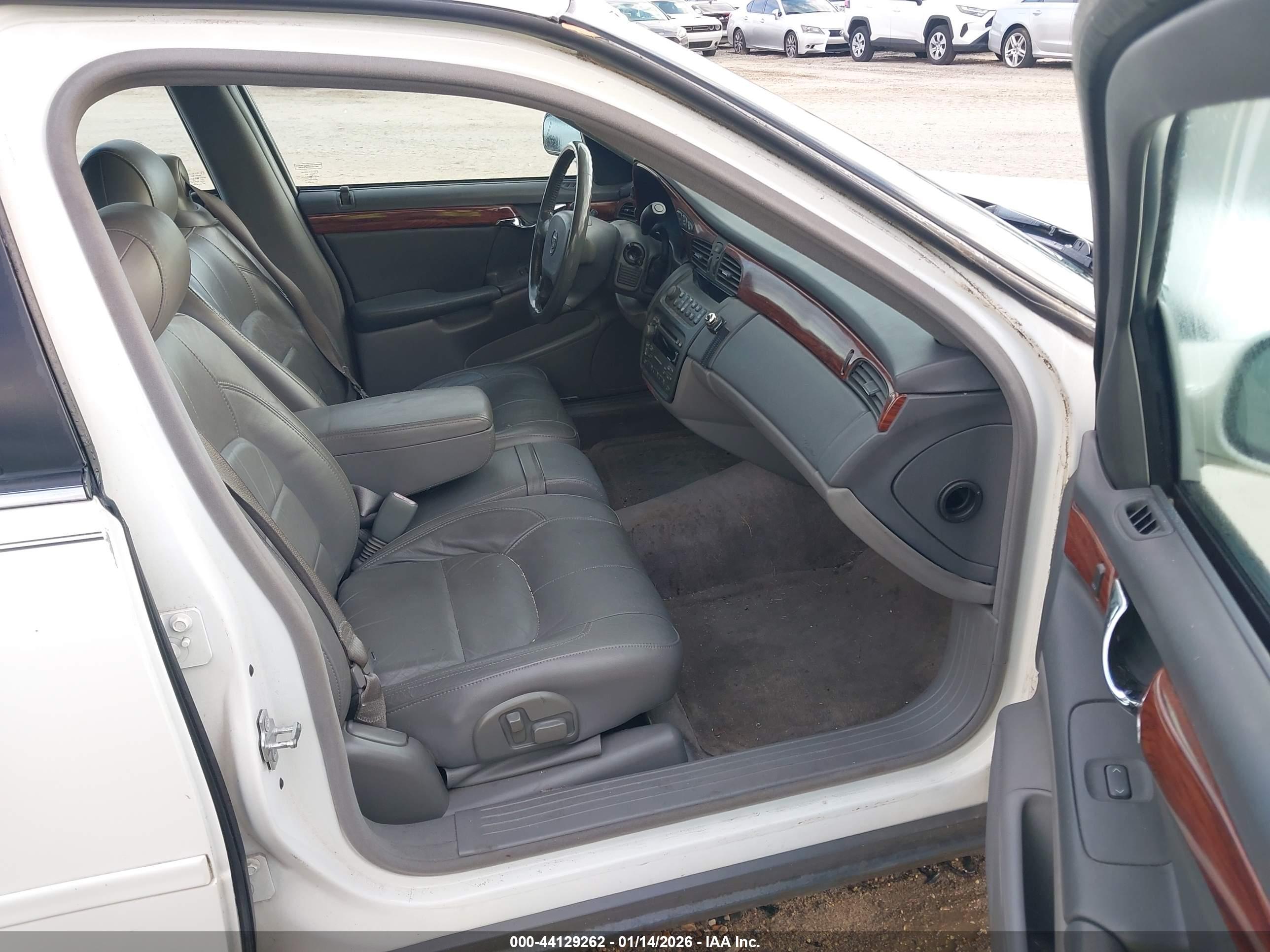 CADILLAC DEVILLE image 5