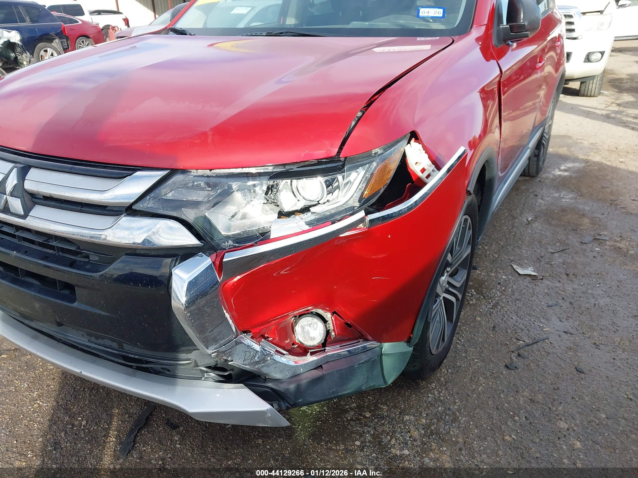 MITSUBISHI OUTLANDER image 6
