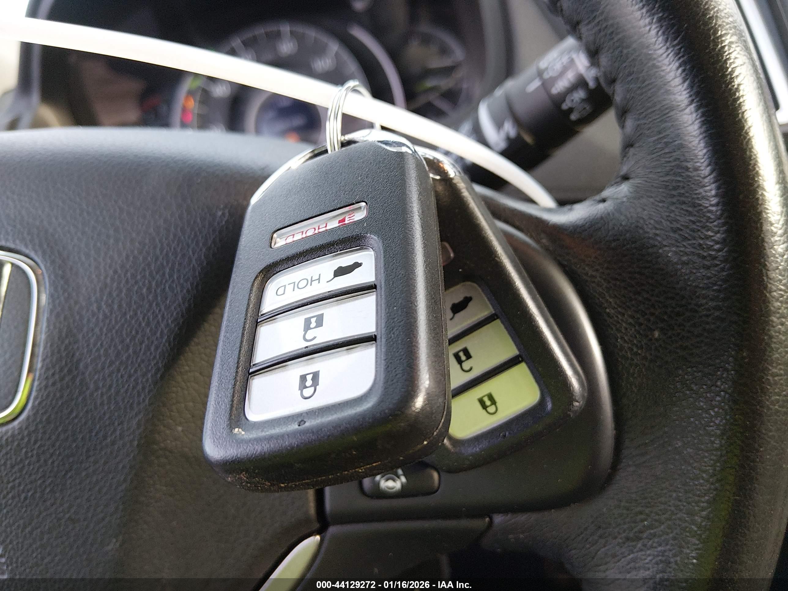 HONDA CR-V image 11