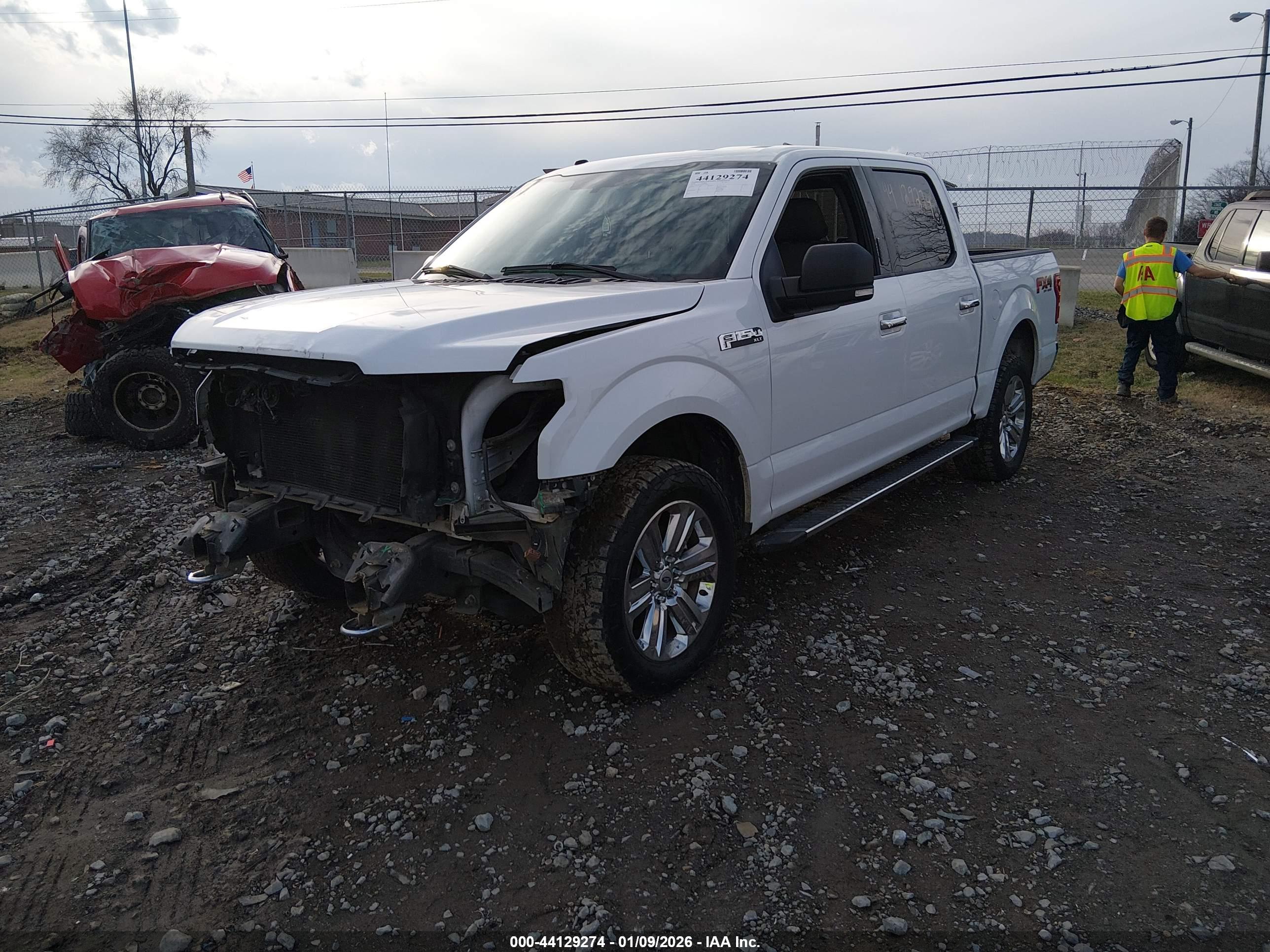 FORD F-150 image 2