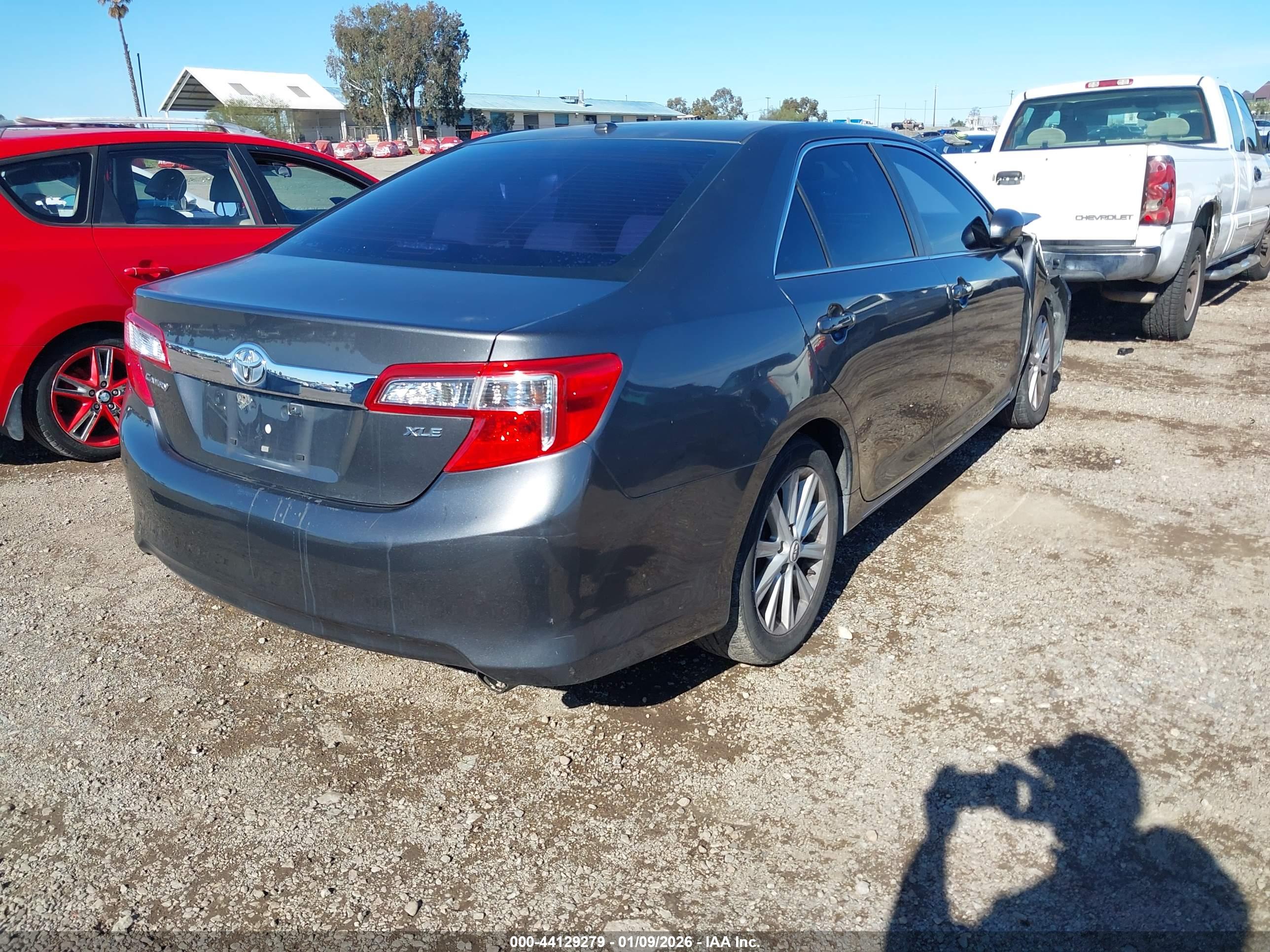 TOYOTA CAMRY image 4
