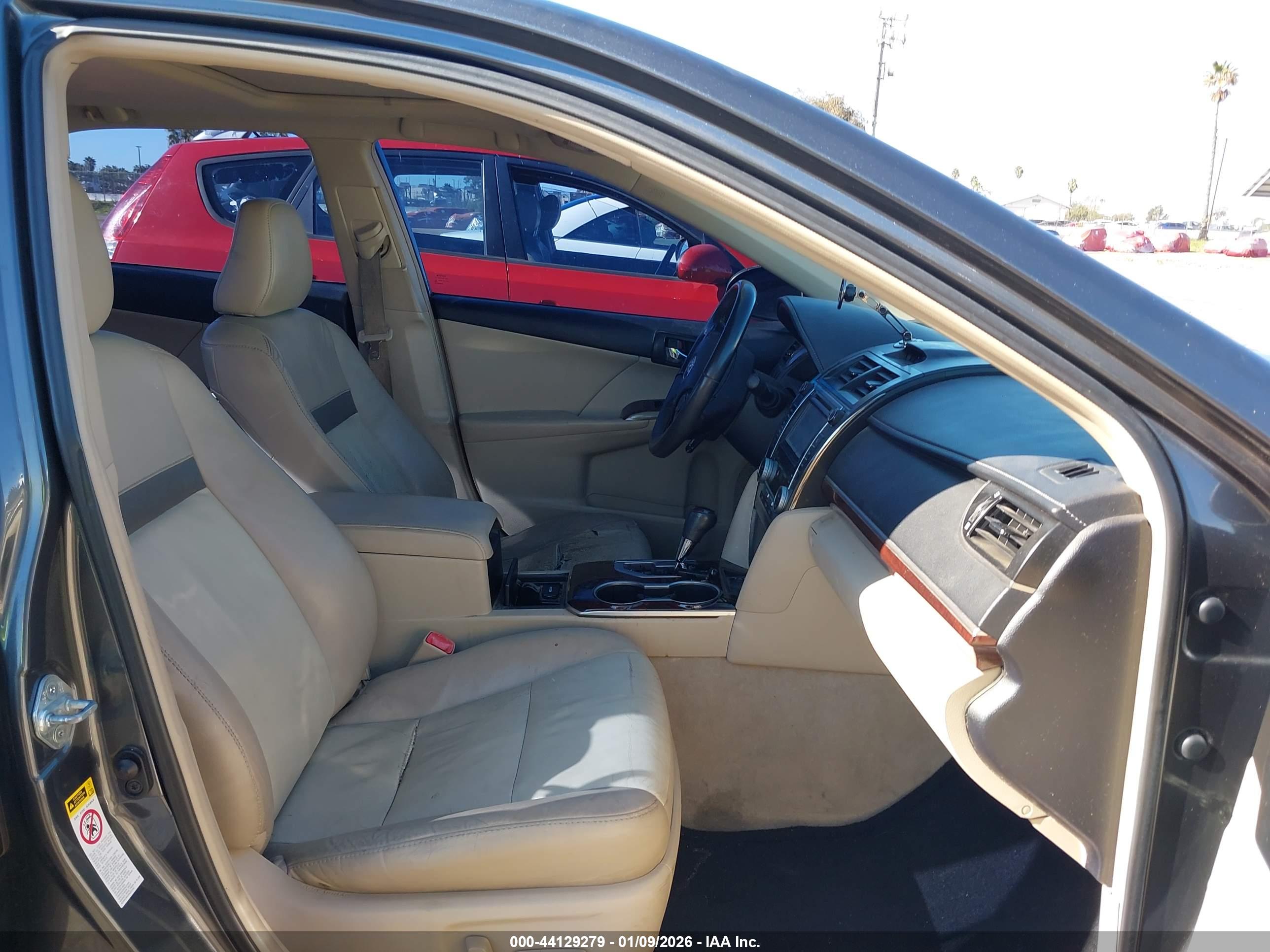 TOYOTA CAMRY image 5