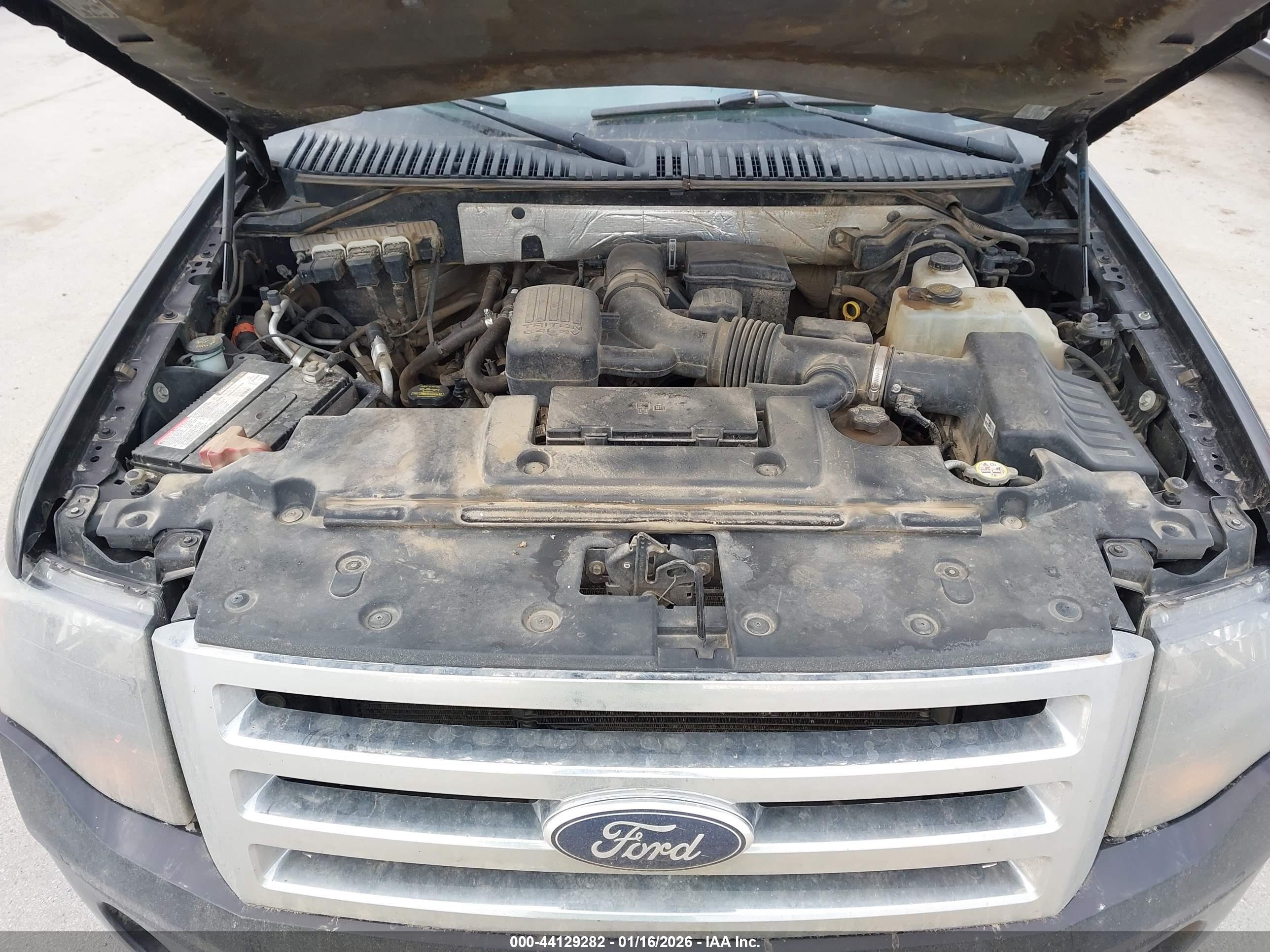 FORD EXPEDITION image 10