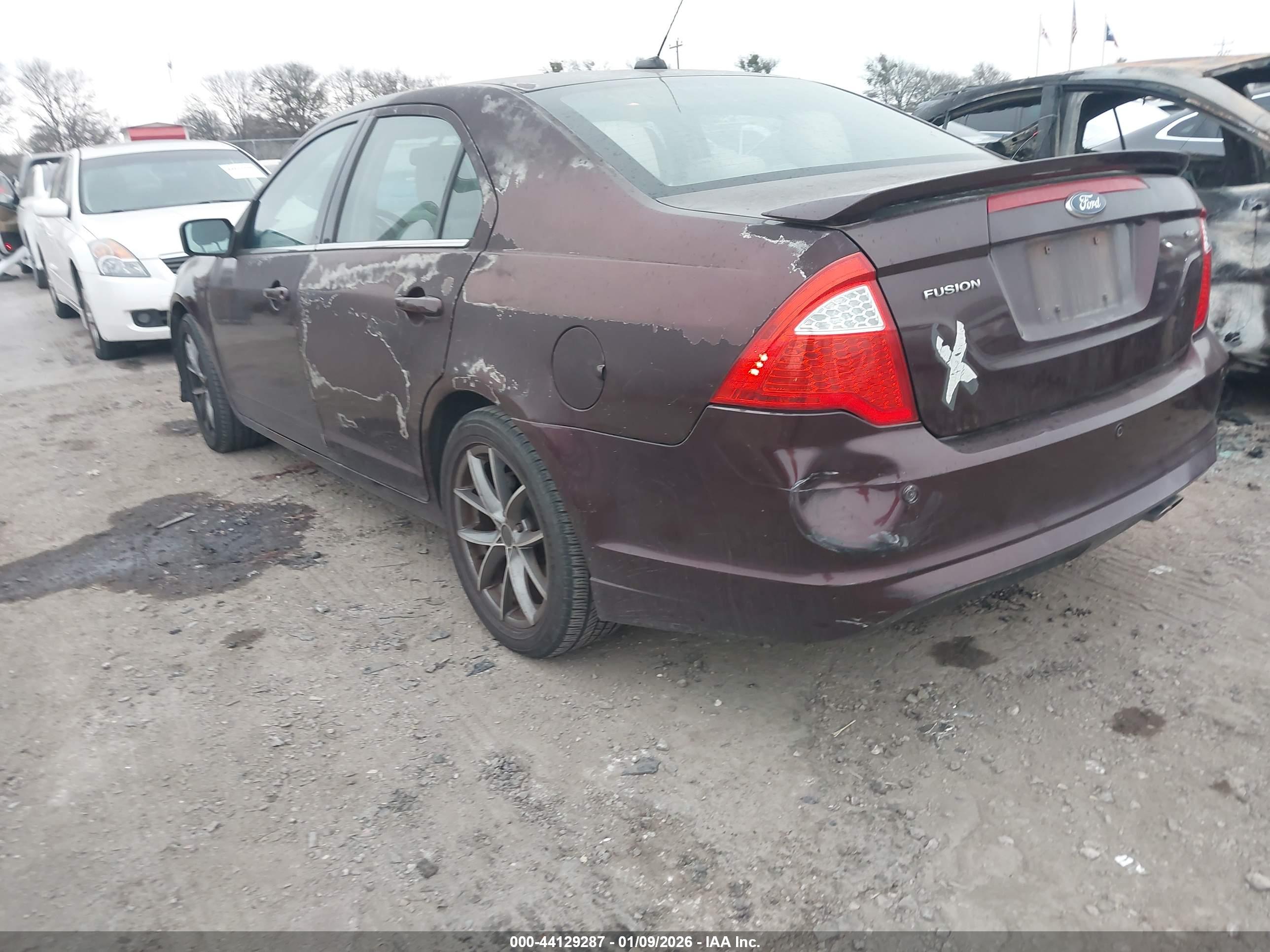 FORD FUSION image 3