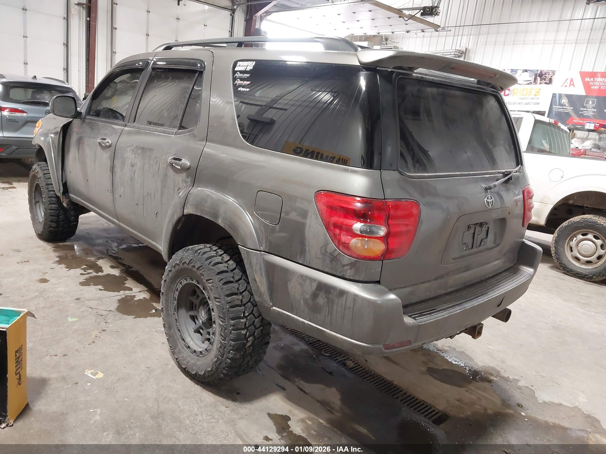TOYOTA SEQUOIA image 3