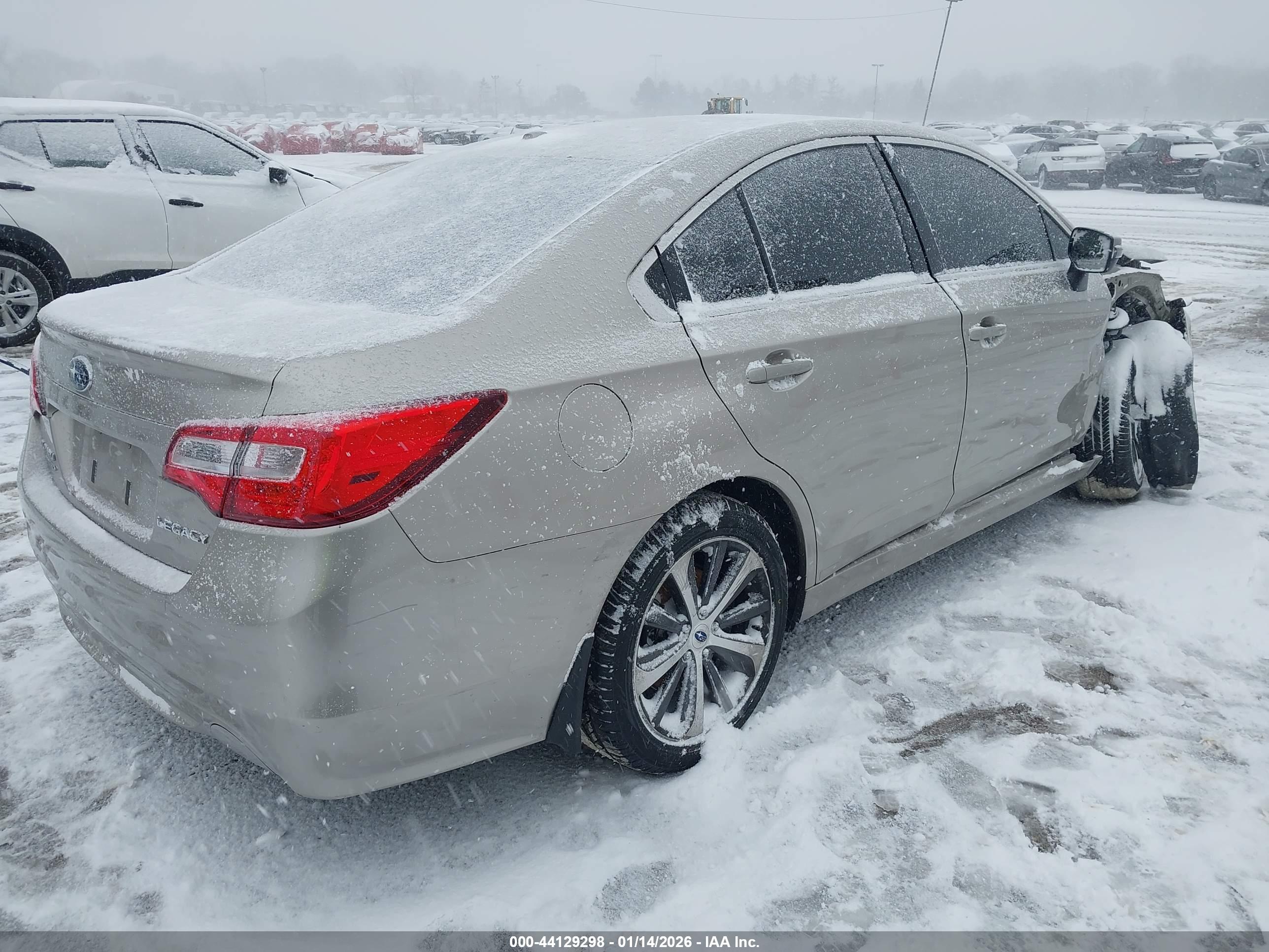 SUBARU LEGACY image 4