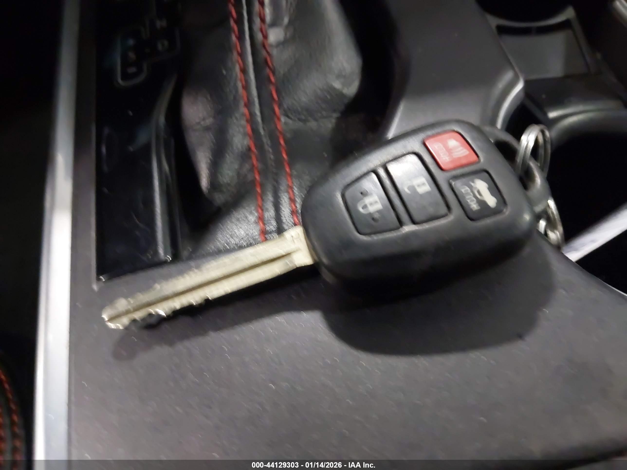 TOYOTA CAMRY image 11