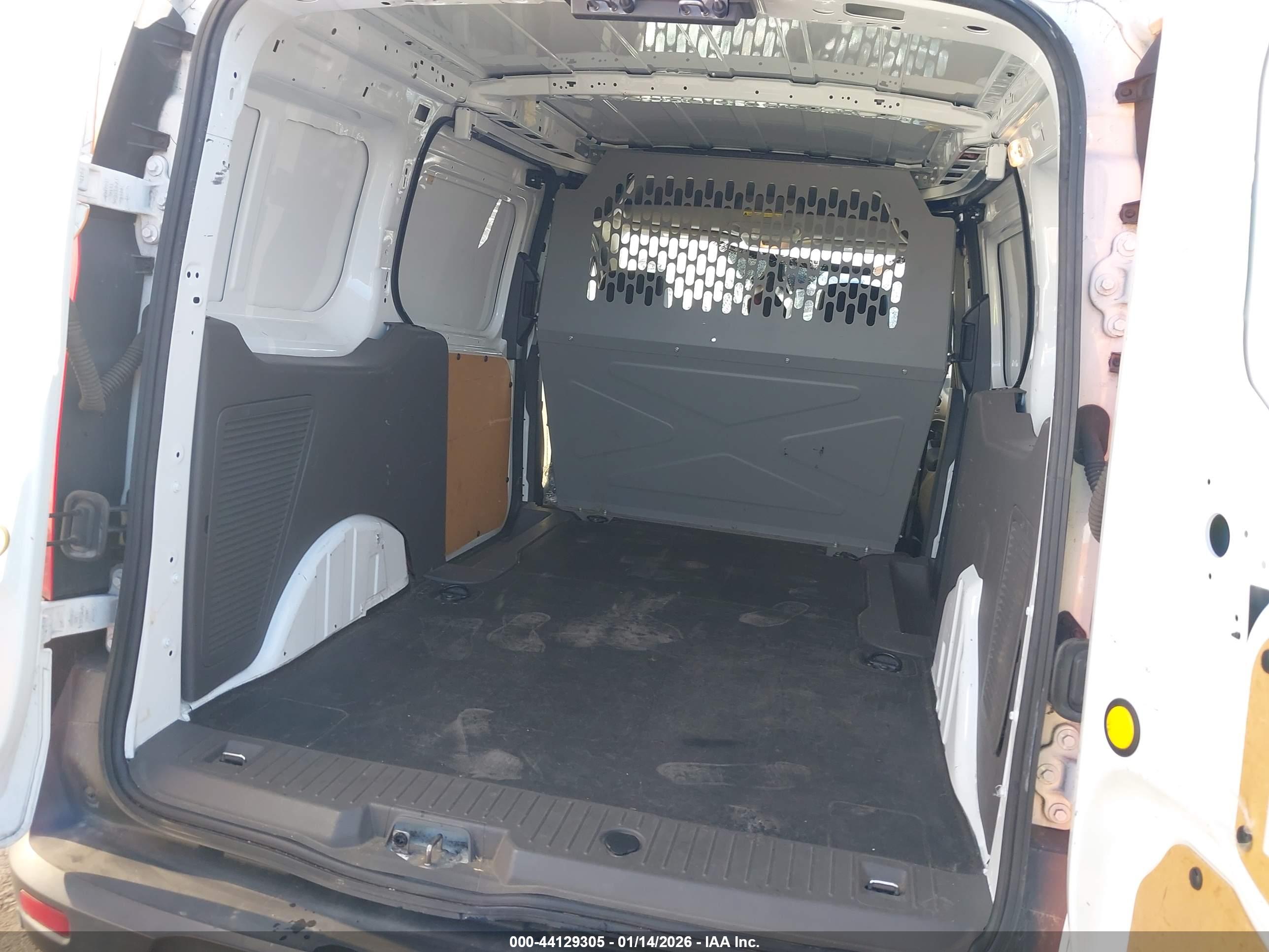FORD TRANSIT image 8