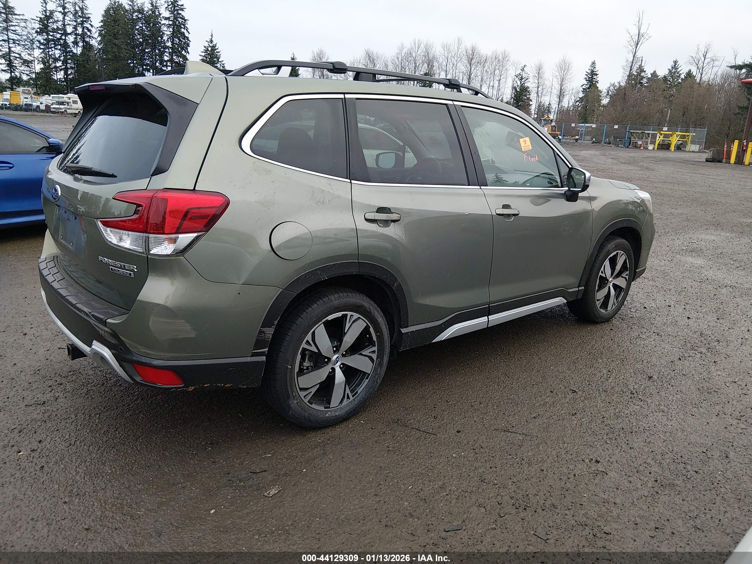 SUBARU FORESTER image 4