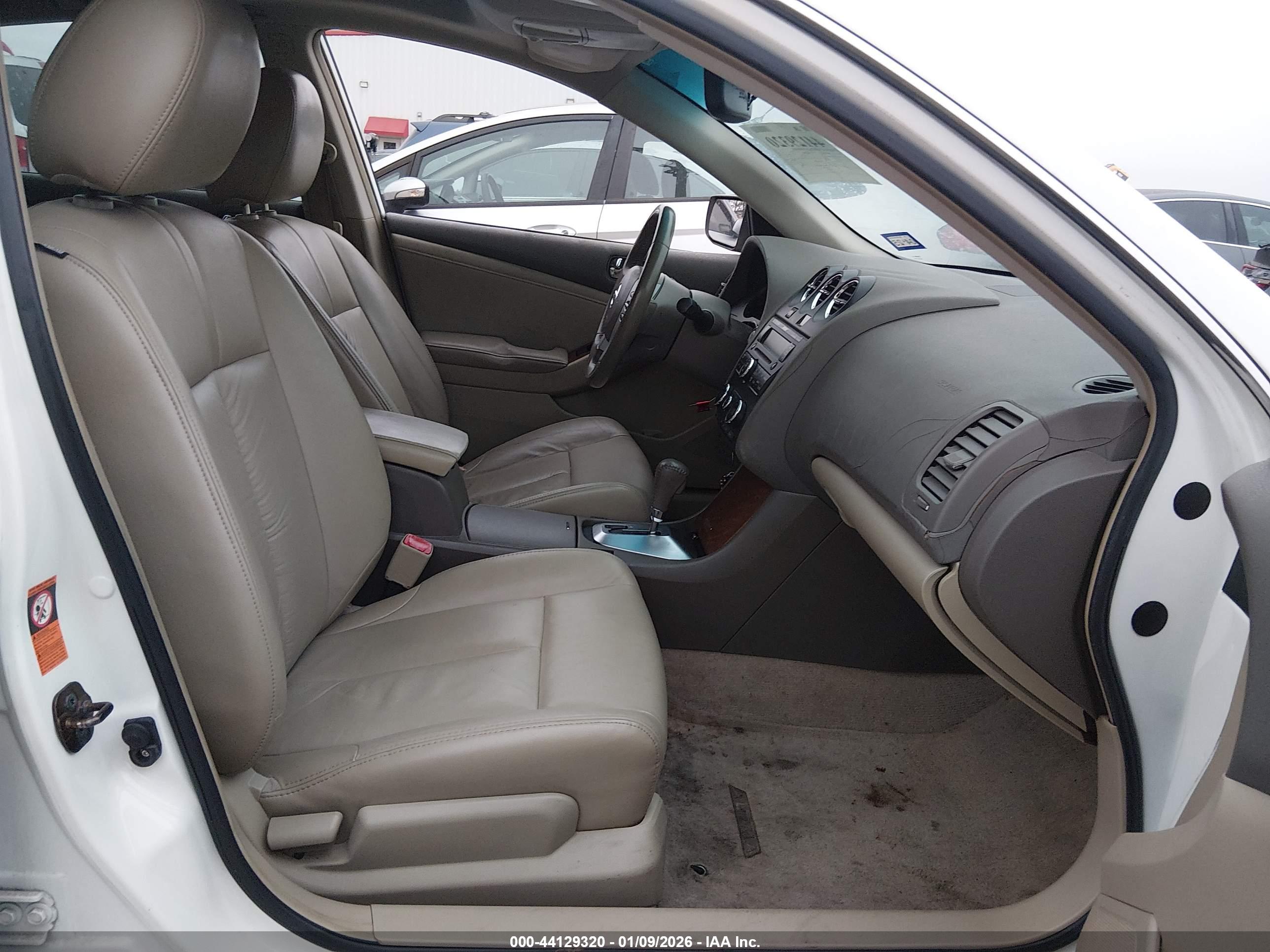 NISSAN ALTIMA image 5