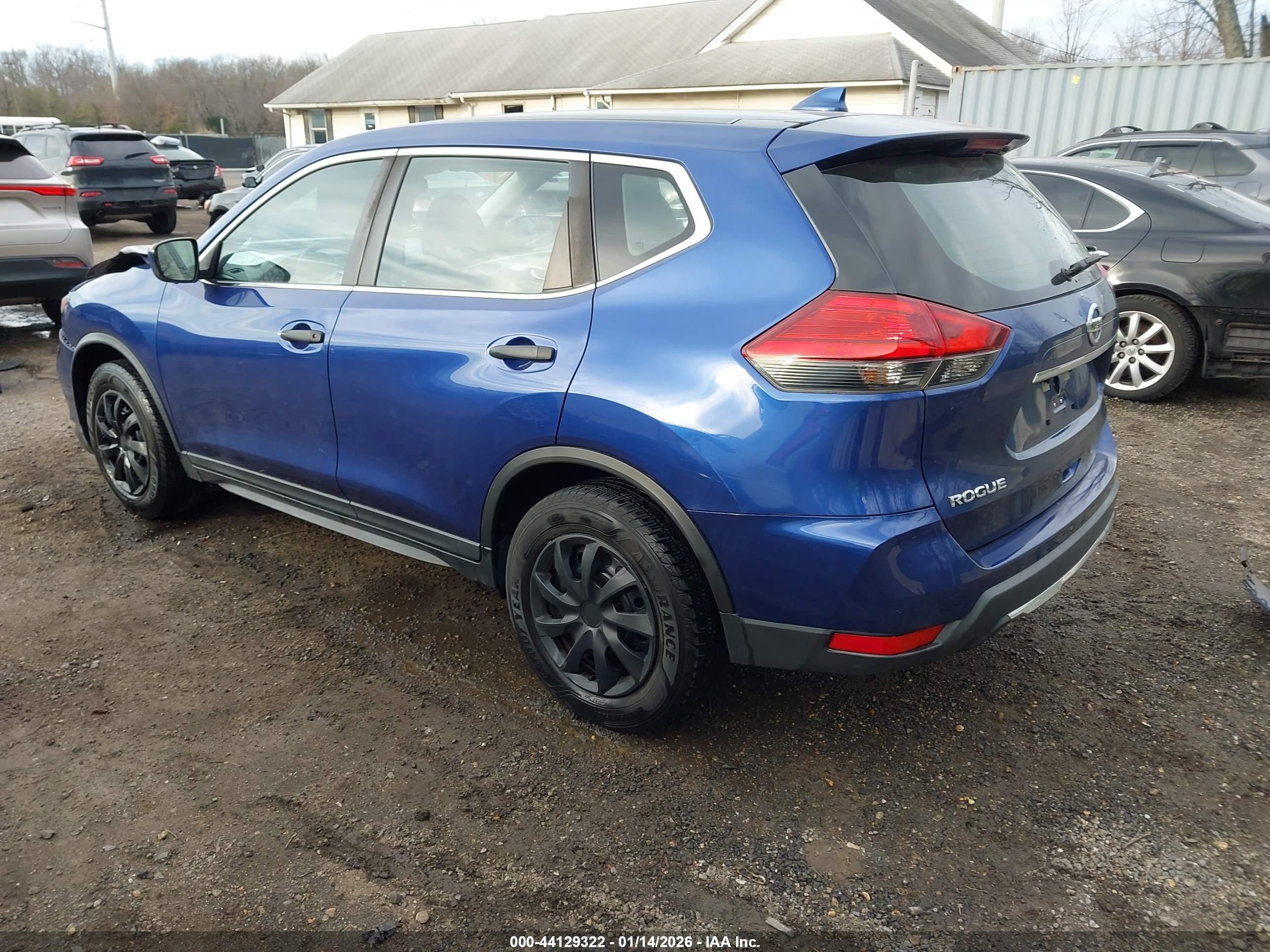 NISSAN ROGUE image 3