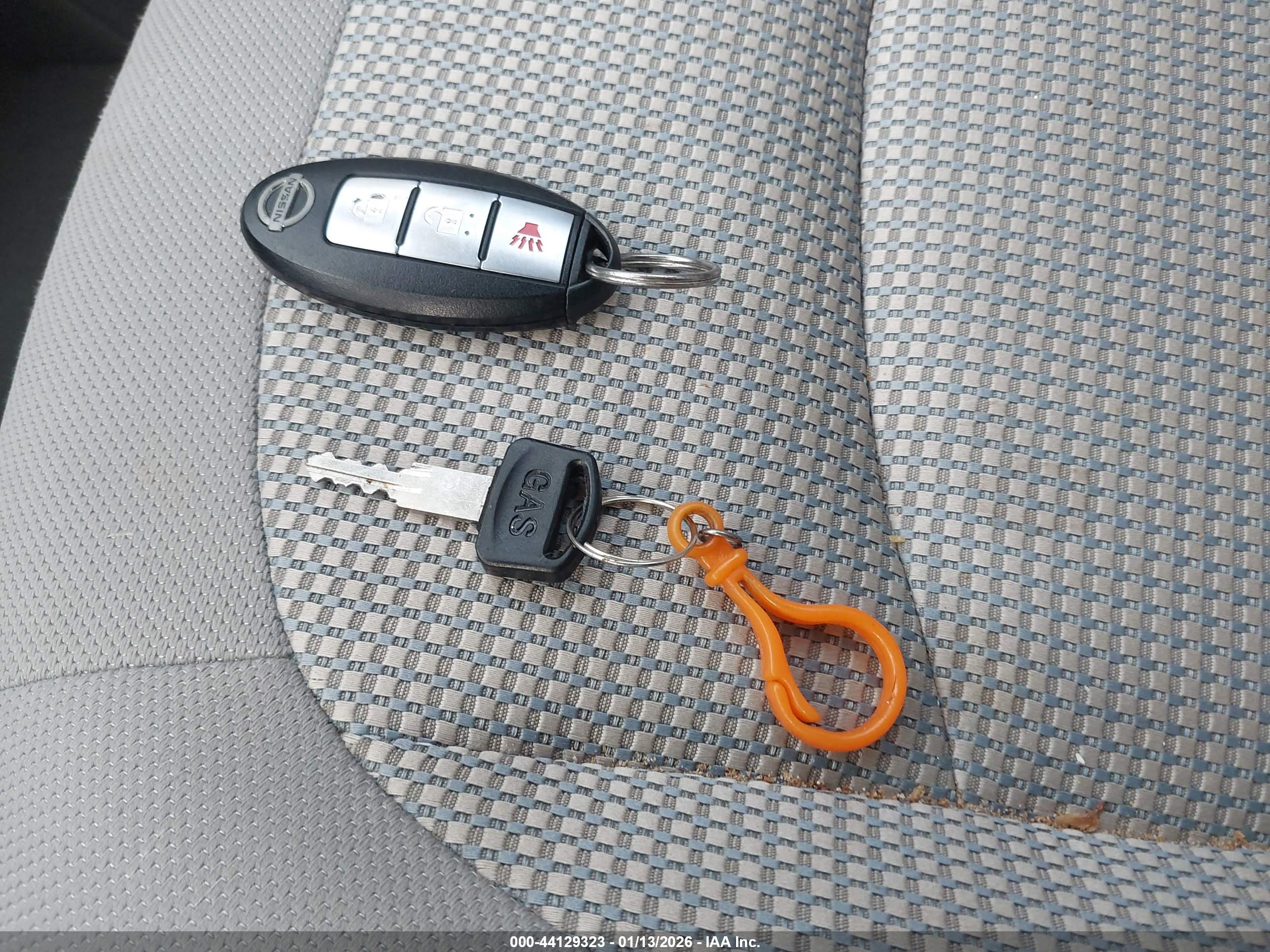 NISSAN ROGUE image 11