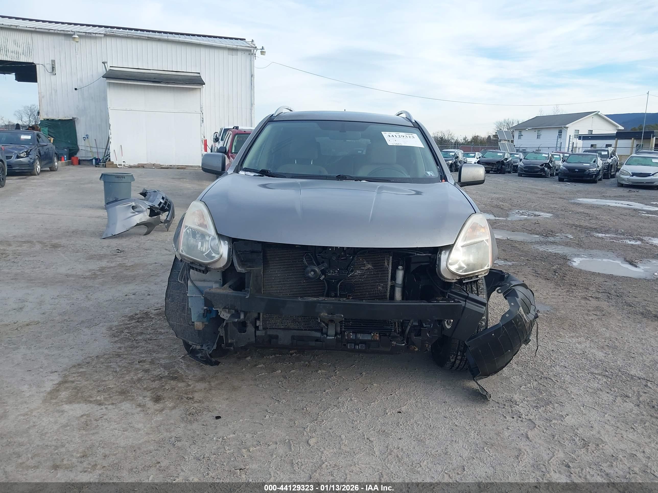 NISSAN ROGUE image 6