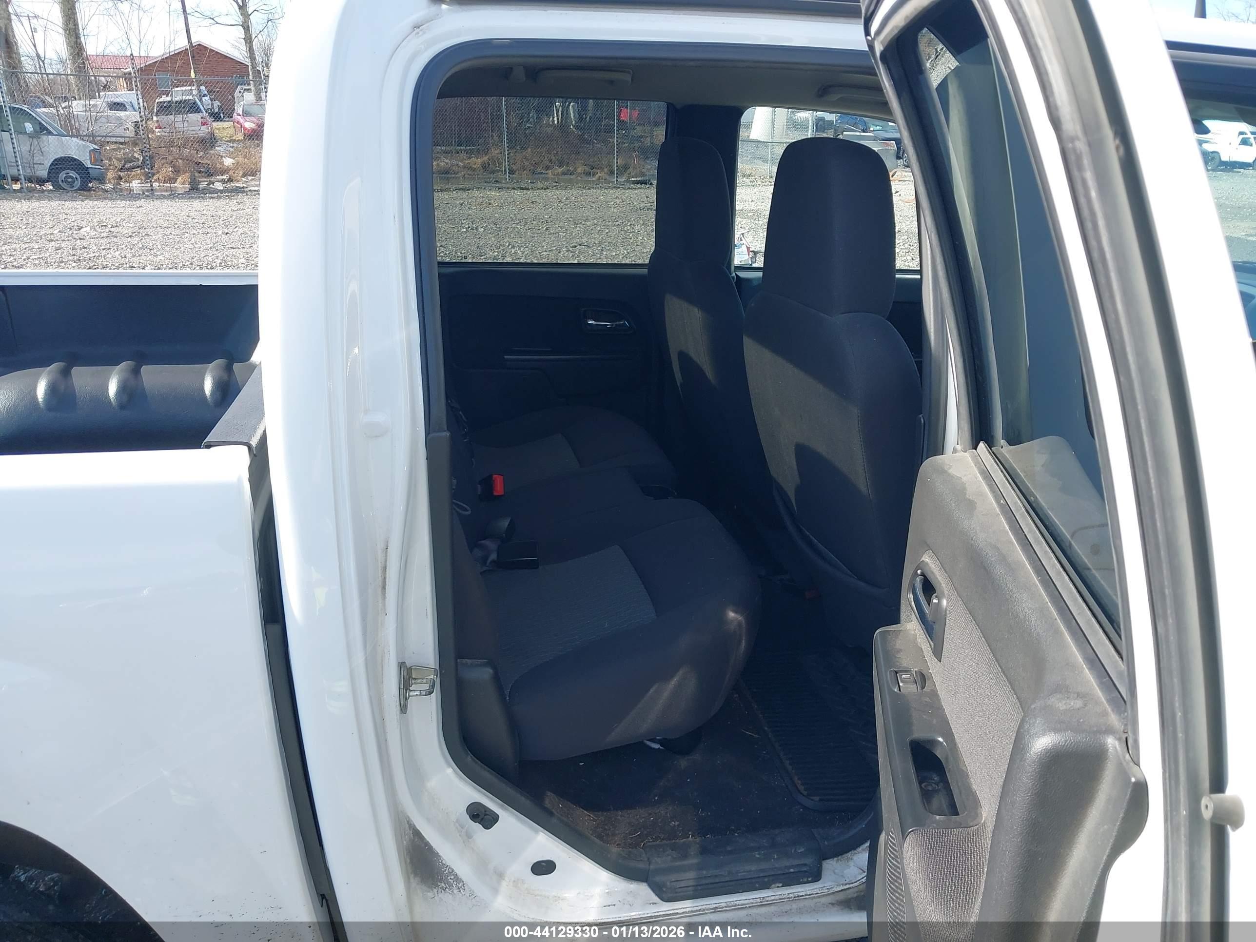 CHEVROLET COLORADO image 8