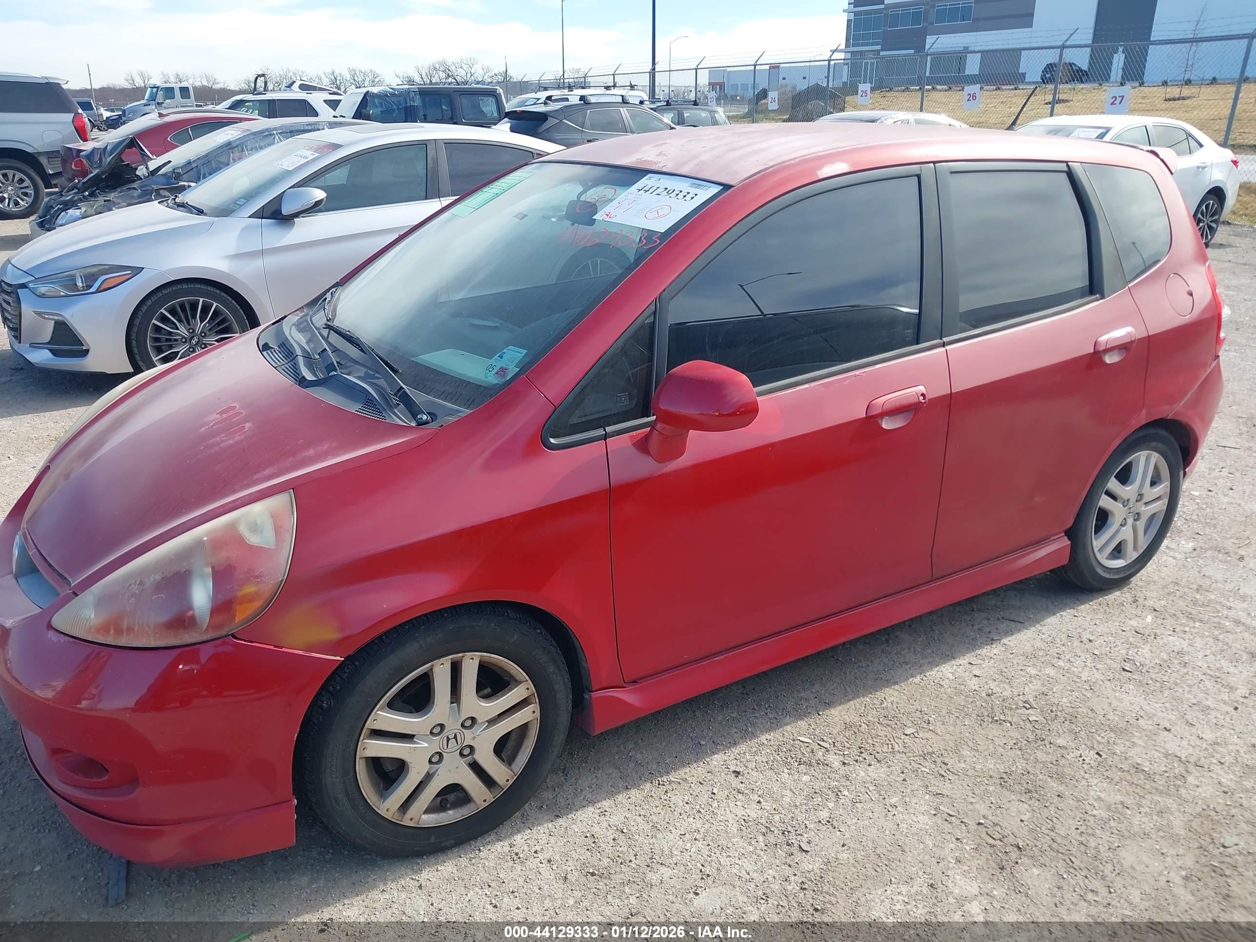 HONDA FIT image 6