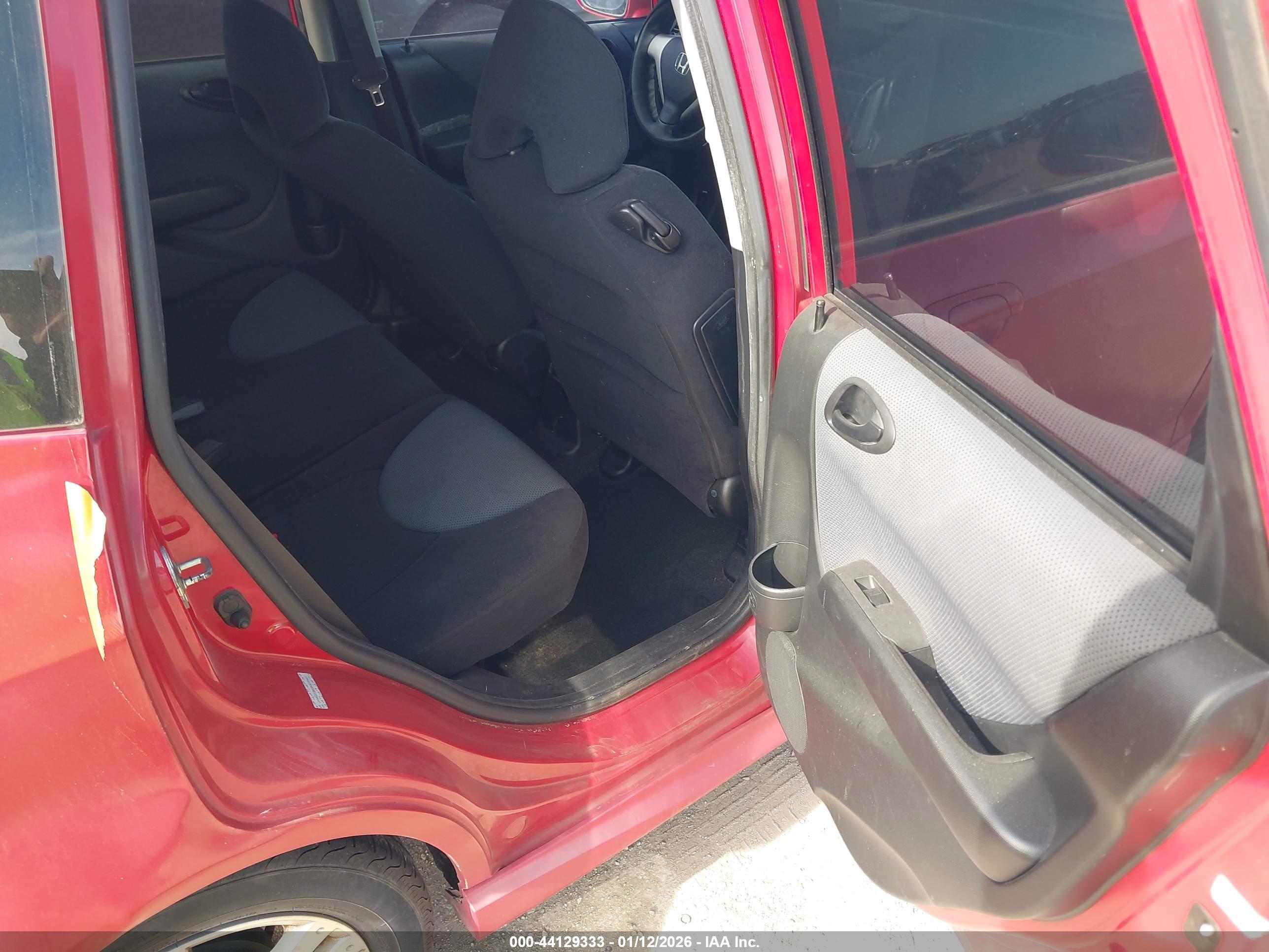 HONDA FIT image 8