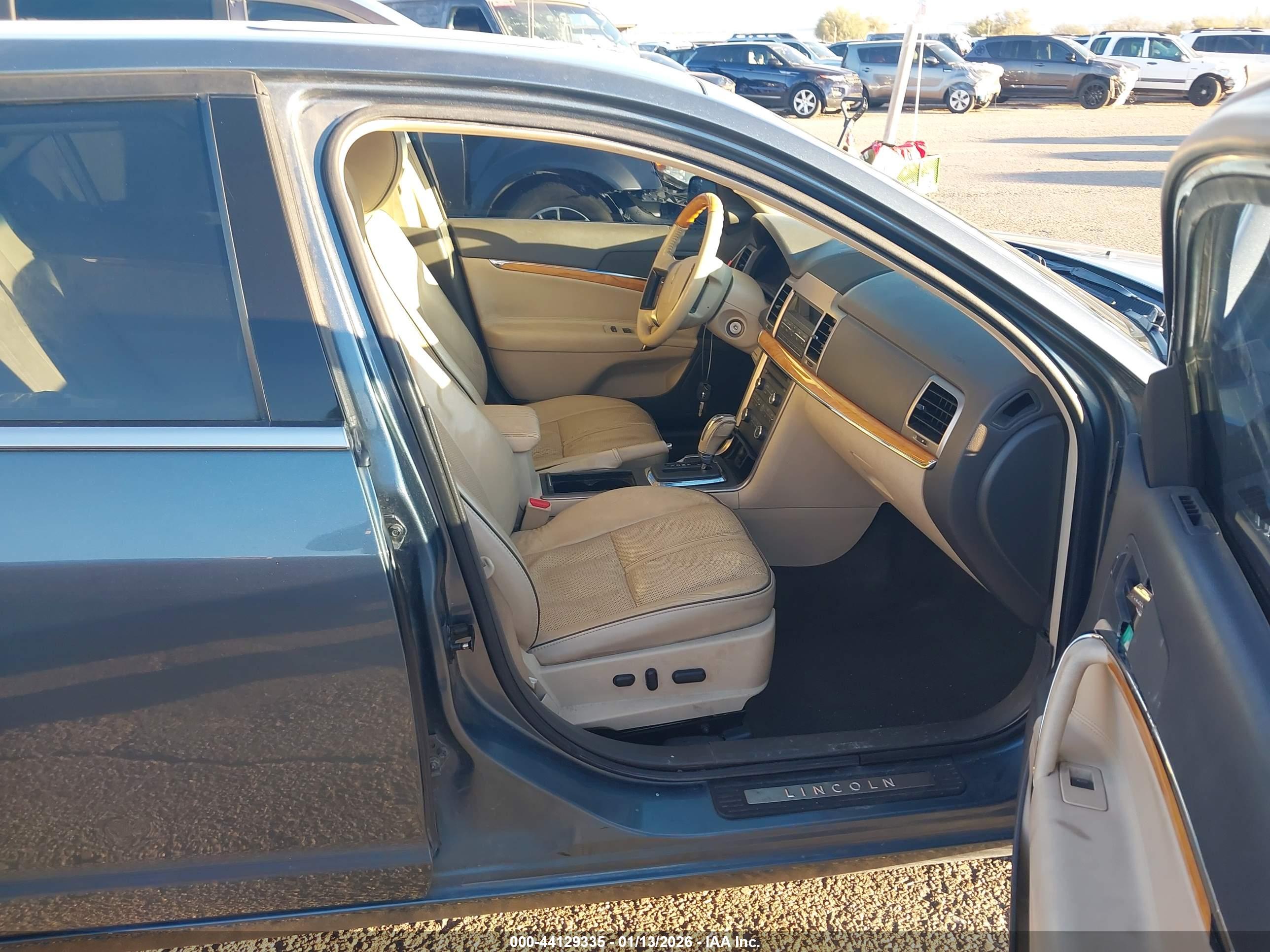 LINCOLN MKZ image 5