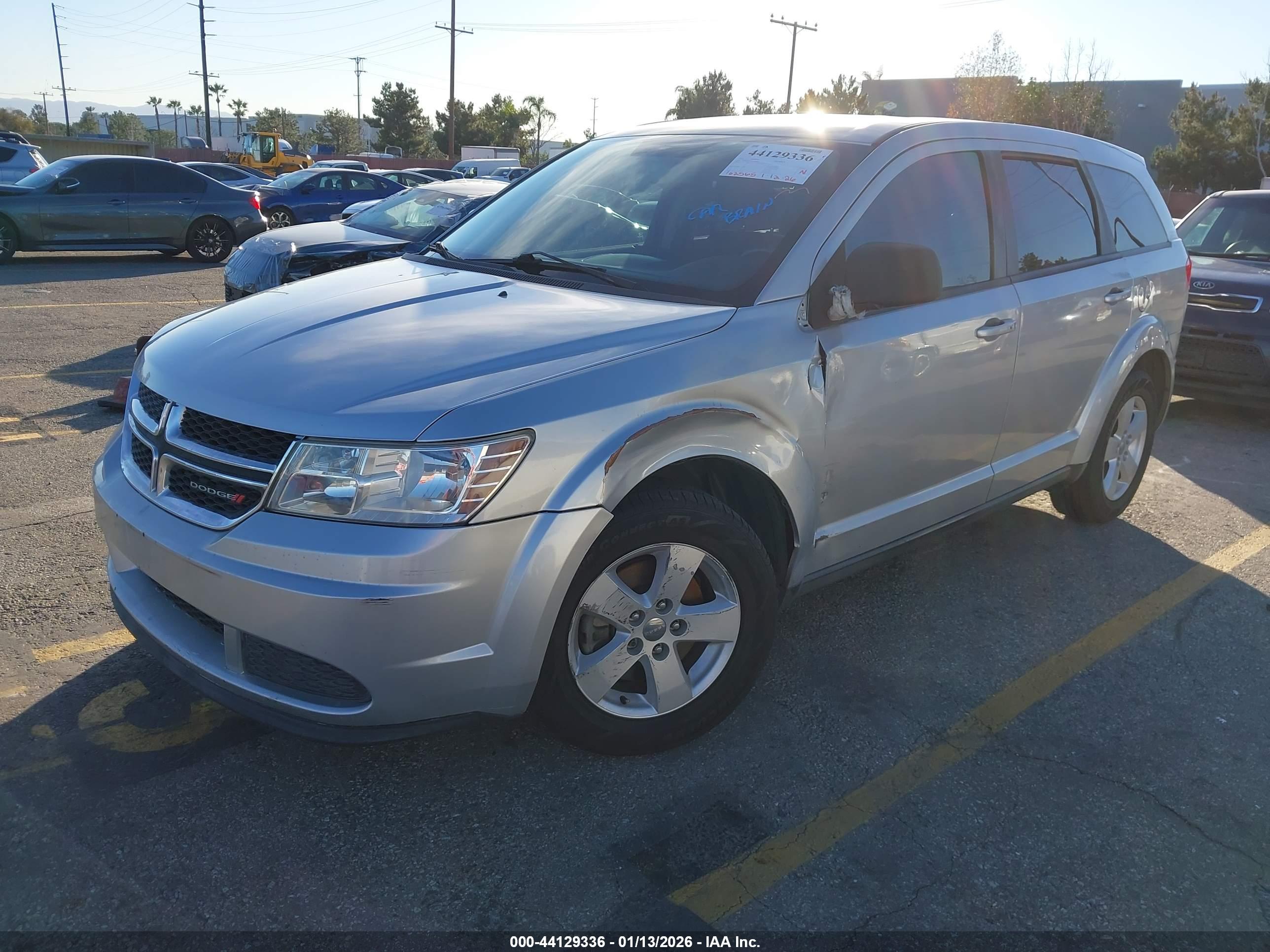 DODGE JOURNEY image 2