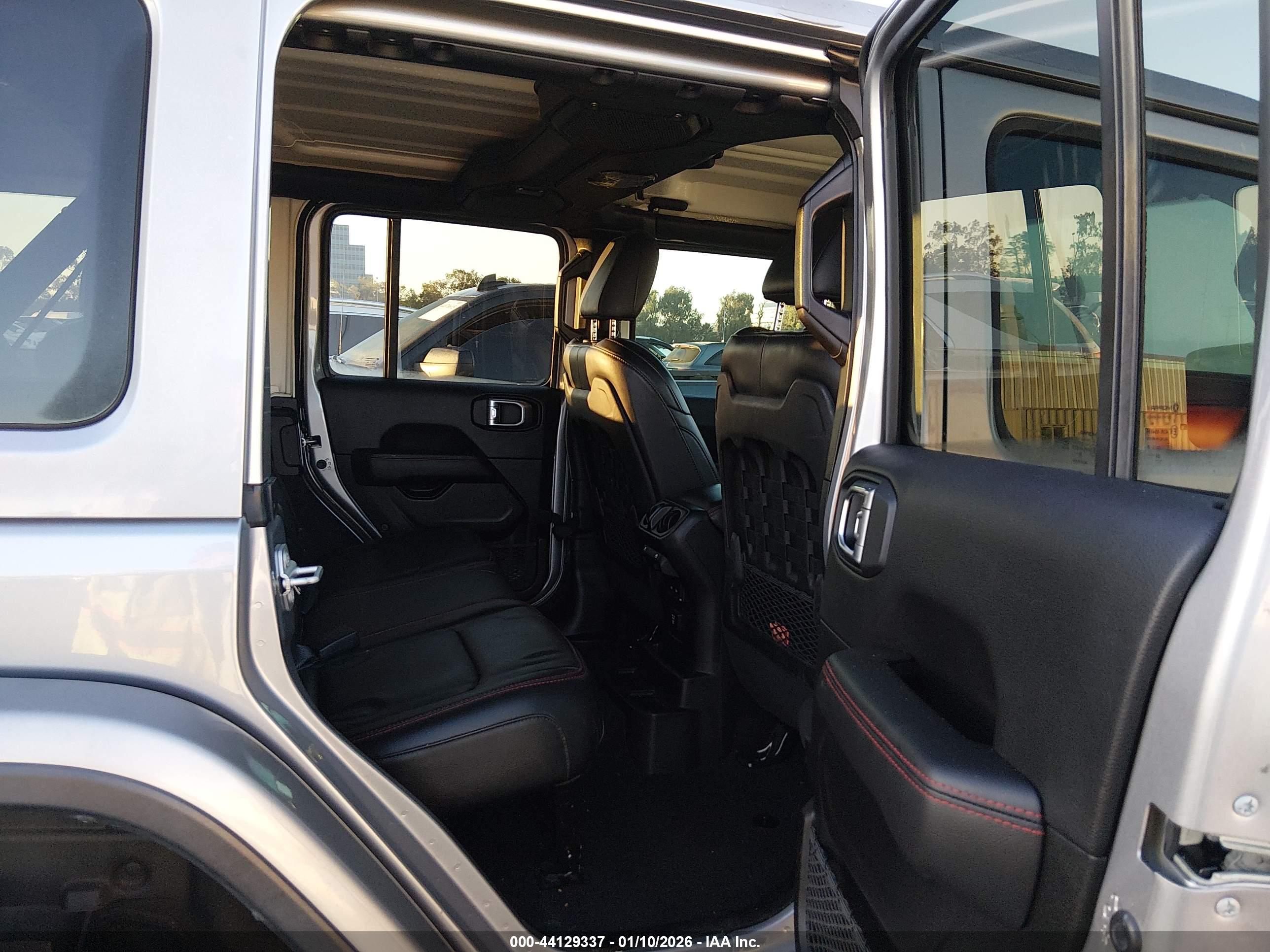 JEEP WRANGLER image 8