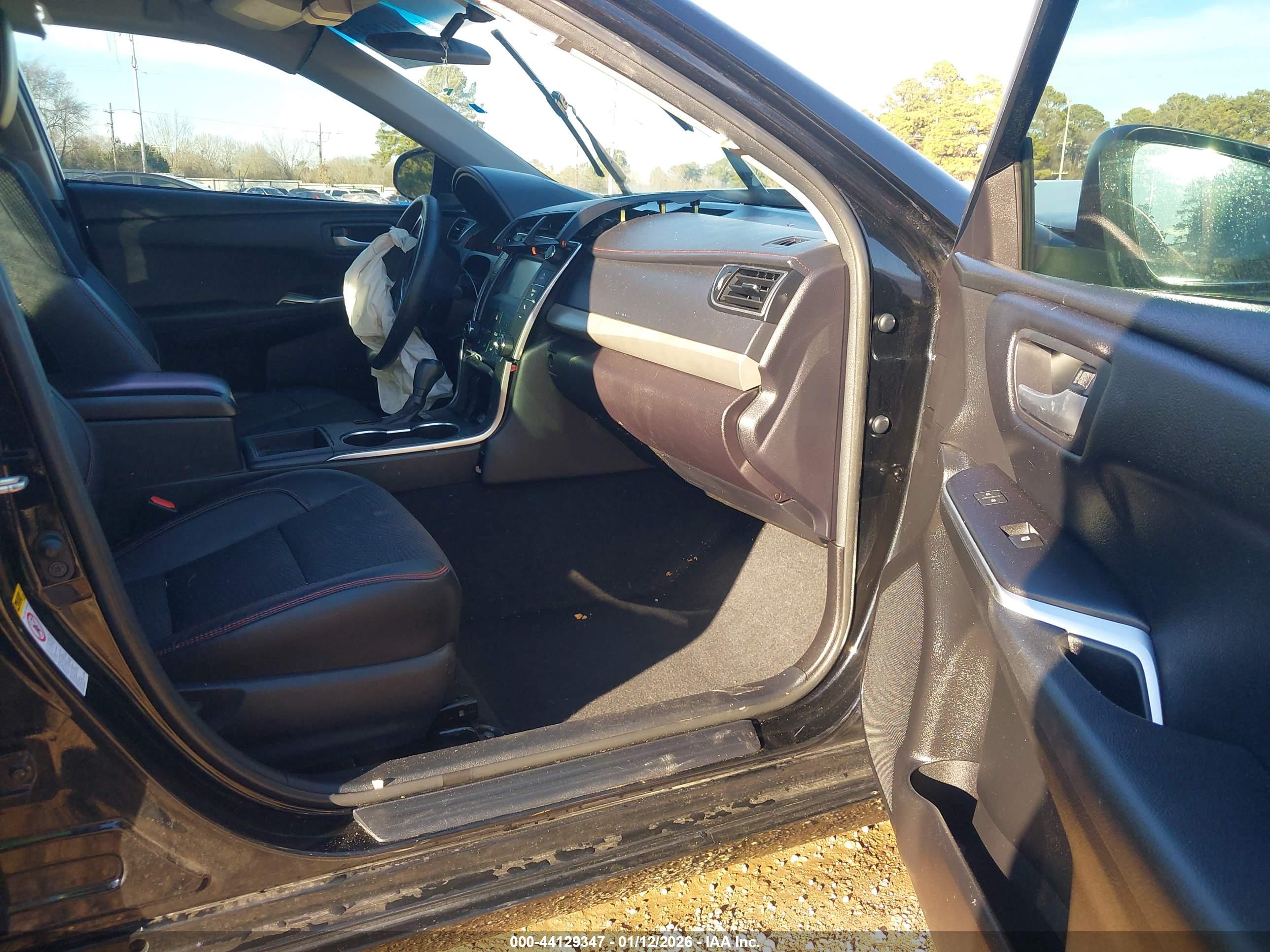 TOYOTA CAMRY image 5