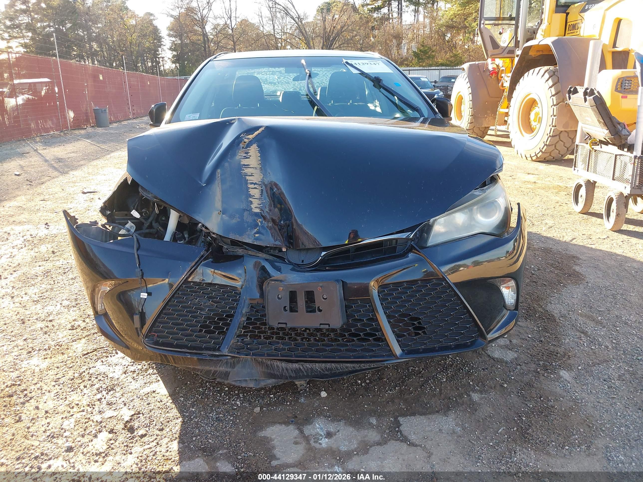 TOYOTA CAMRY image 6