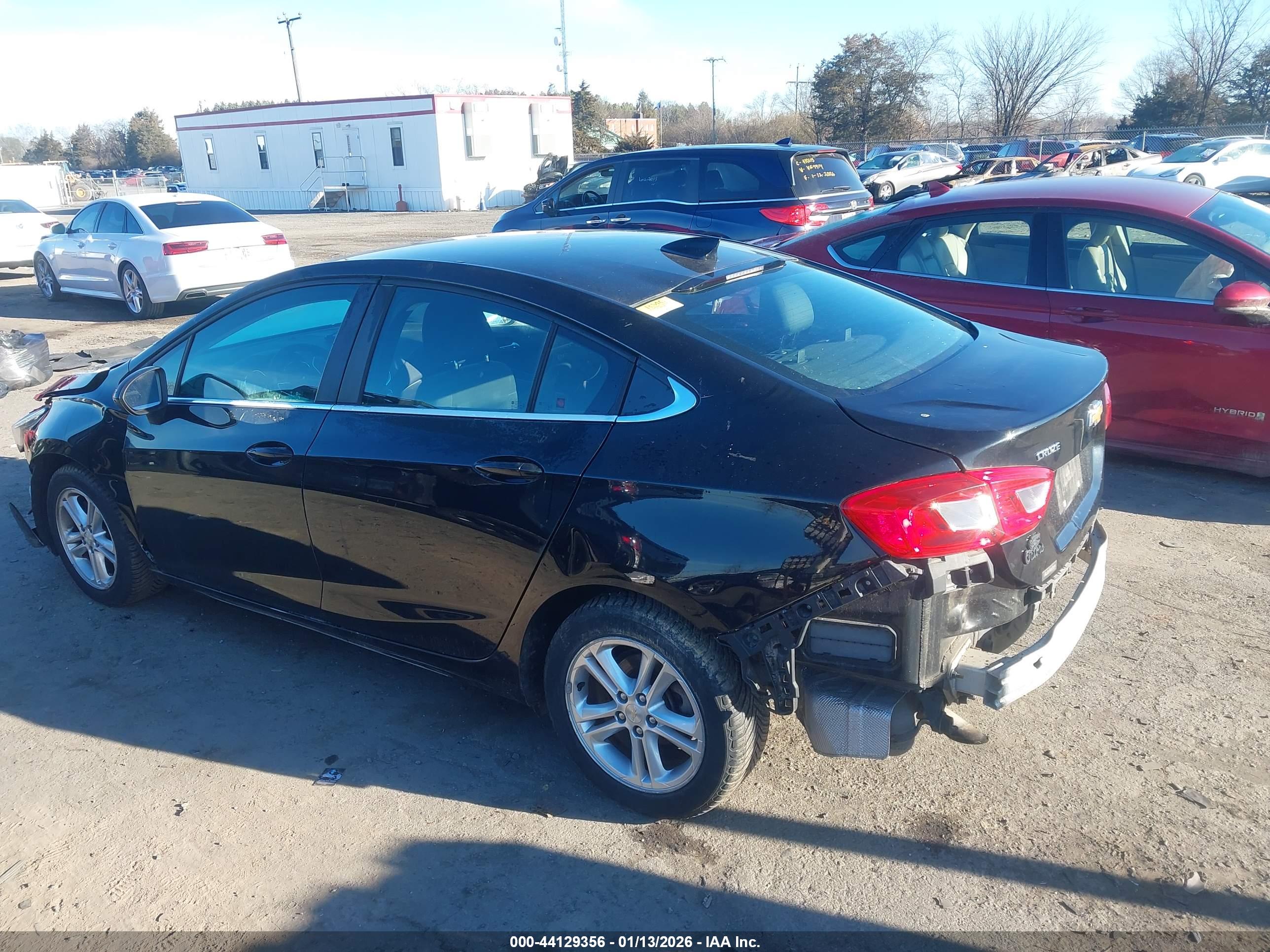 CHEVROLET CRUZE image 3