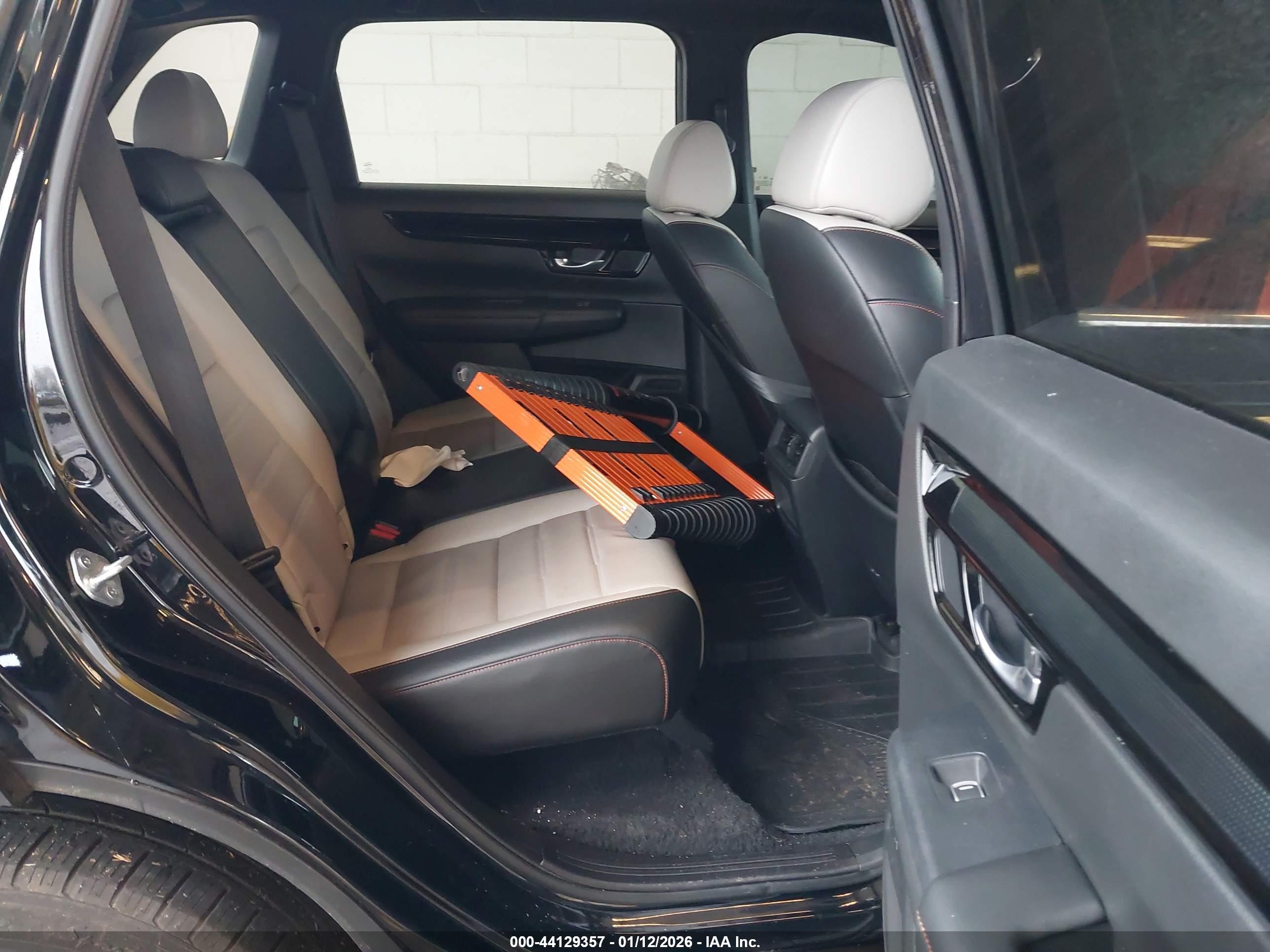 HONDA CR-V image 8