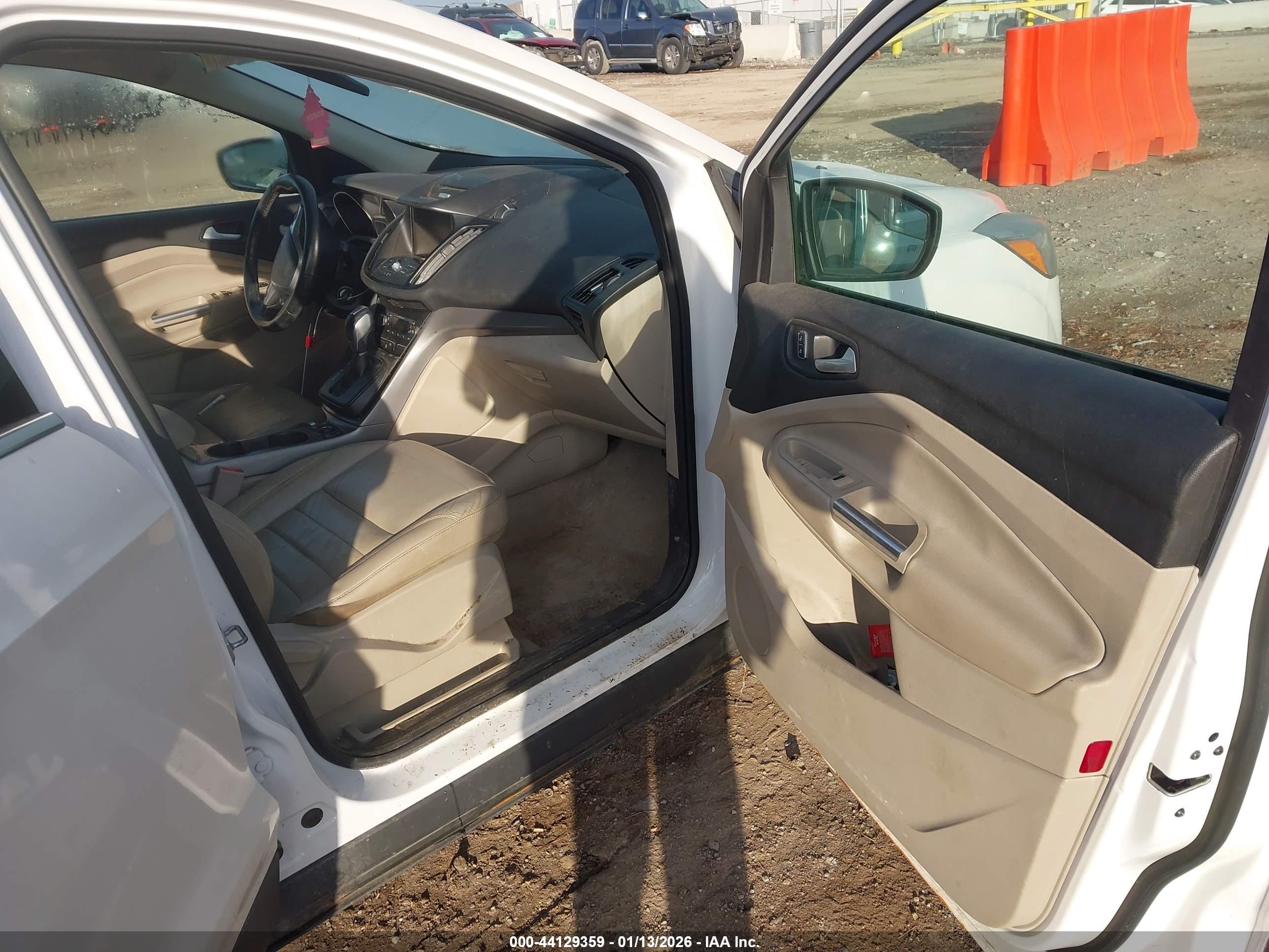 FORD ESCAPE image 5