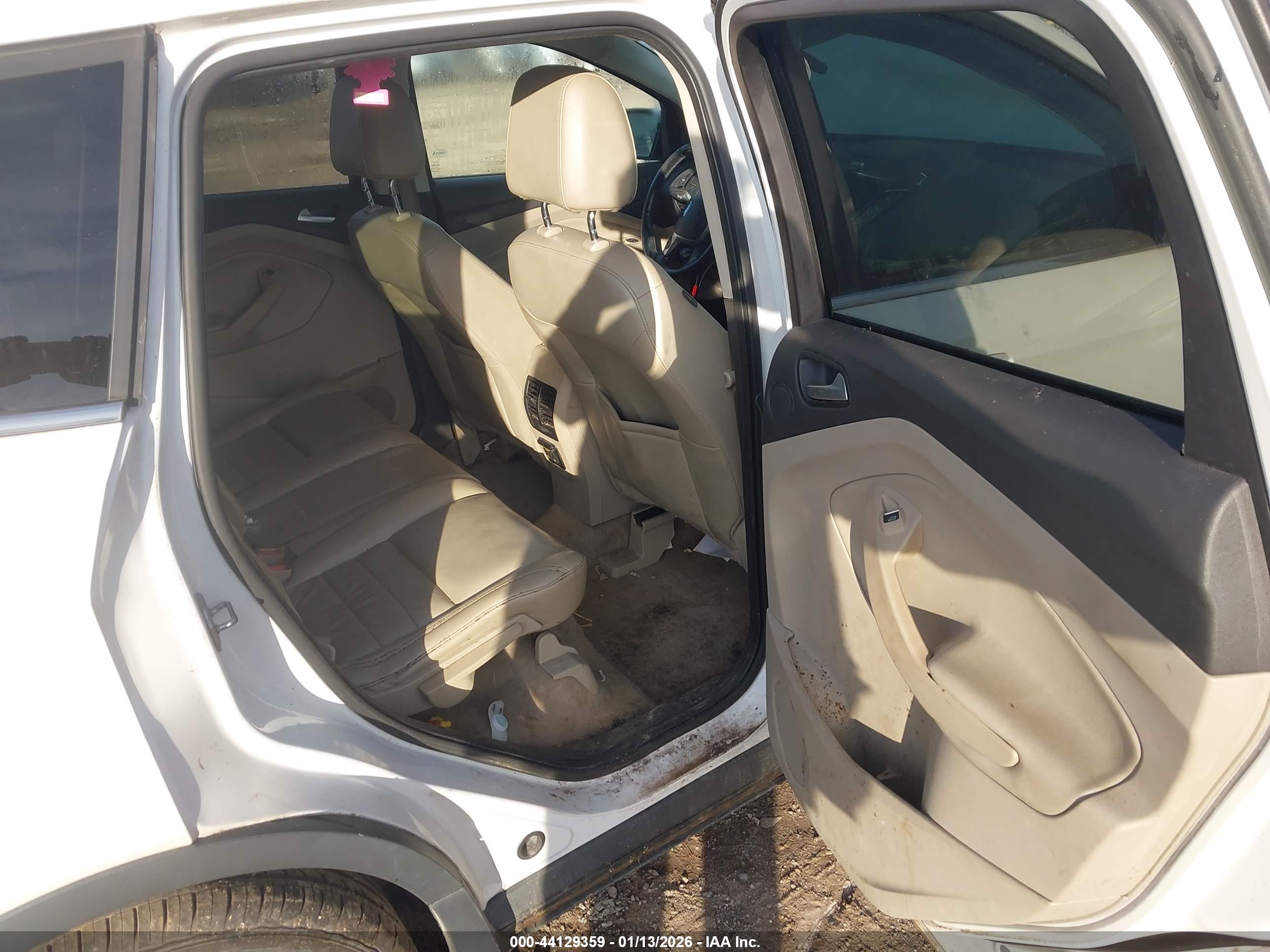 FORD ESCAPE image 8