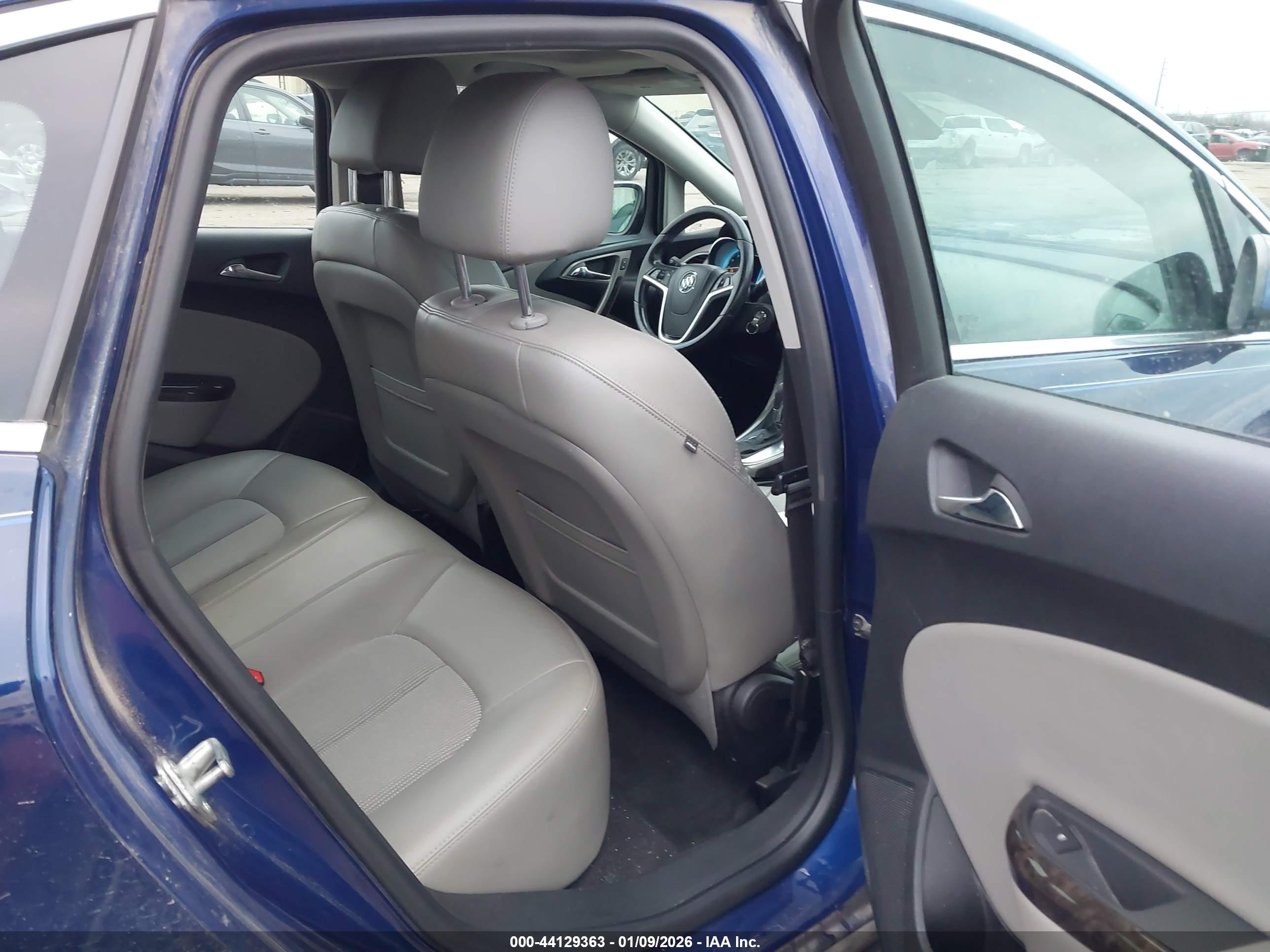BUICK VERANO image 8