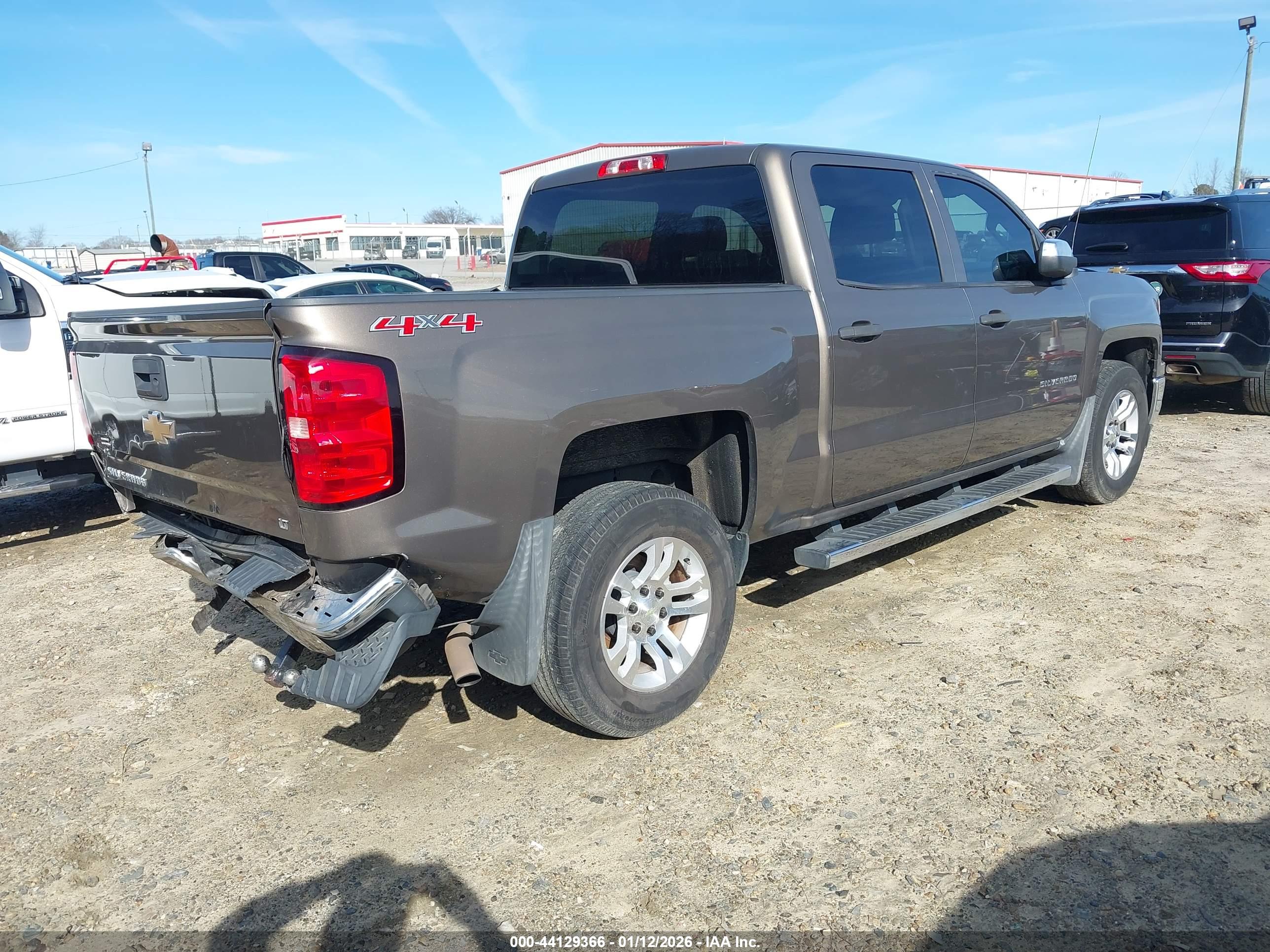 CHEVROLET SILVERADO image 4