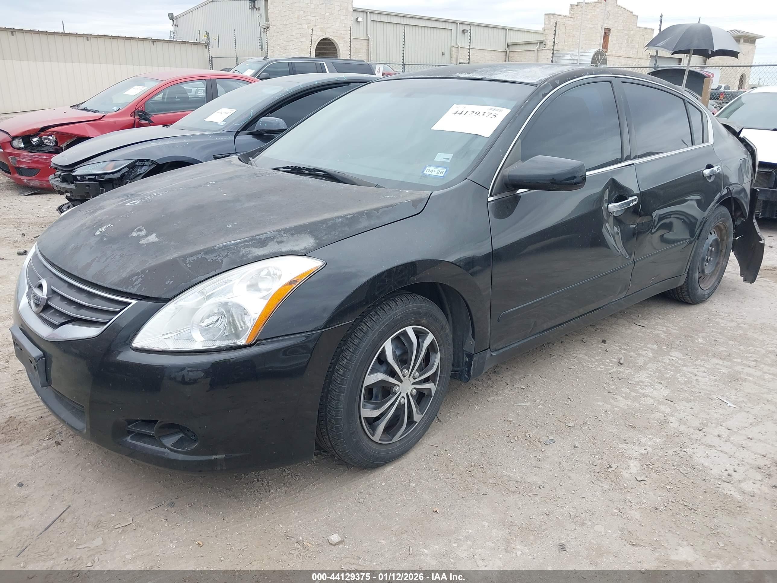 NISSAN ALTIMA image 2
