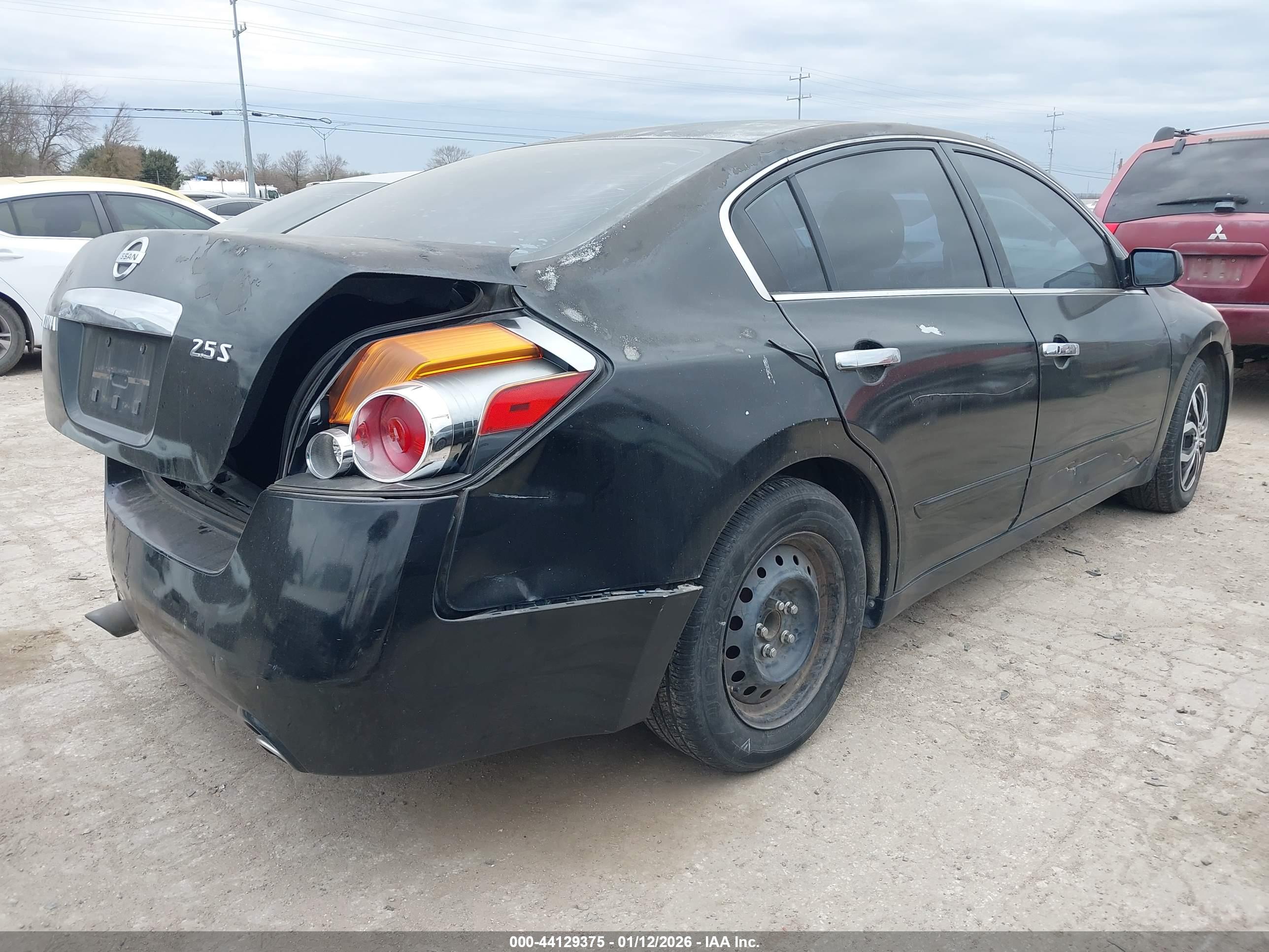NISSAN ALTIMA image 4