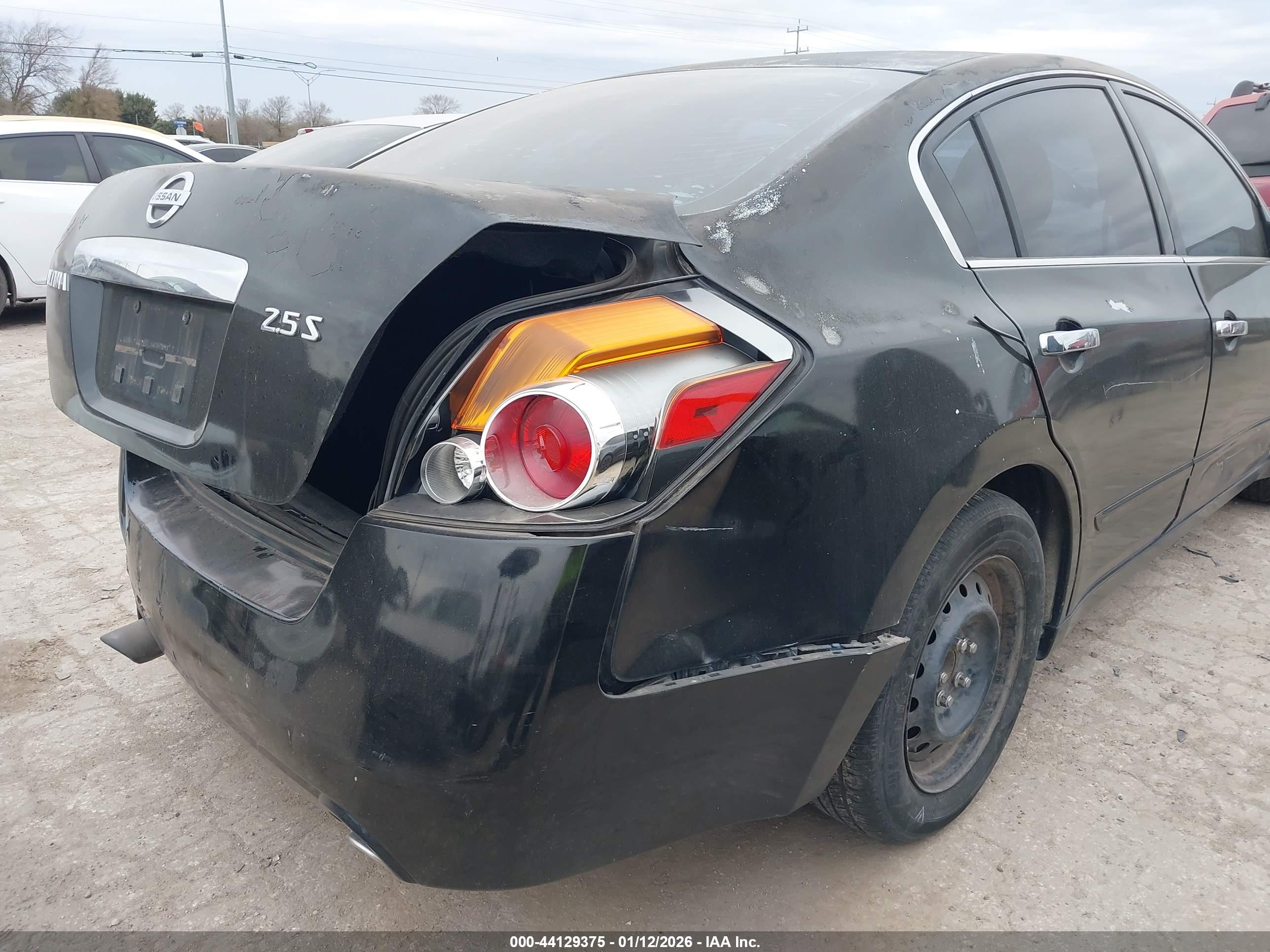 NISSAN ALTIMA image 6