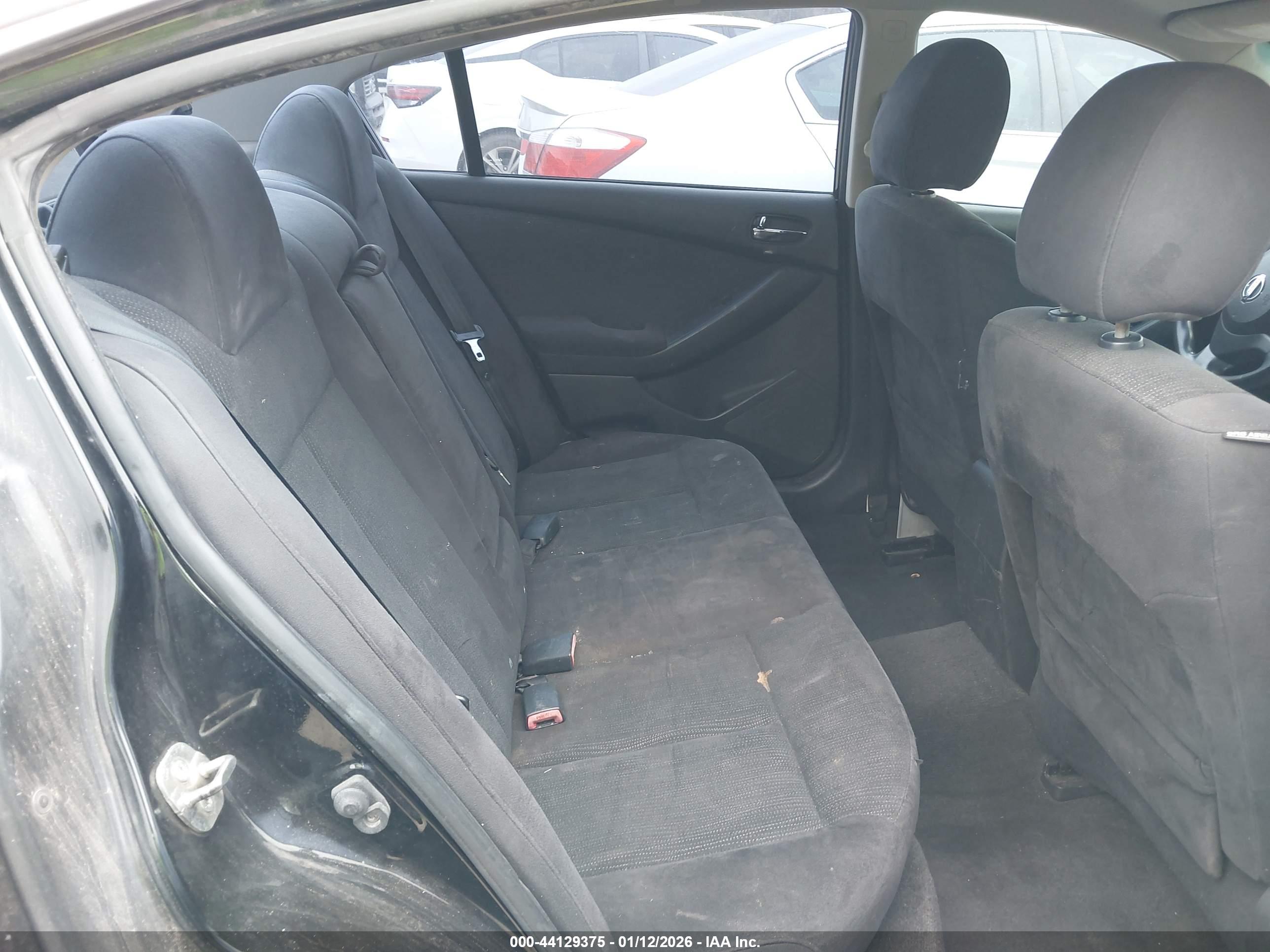 NISSAN ALTIMA image 8