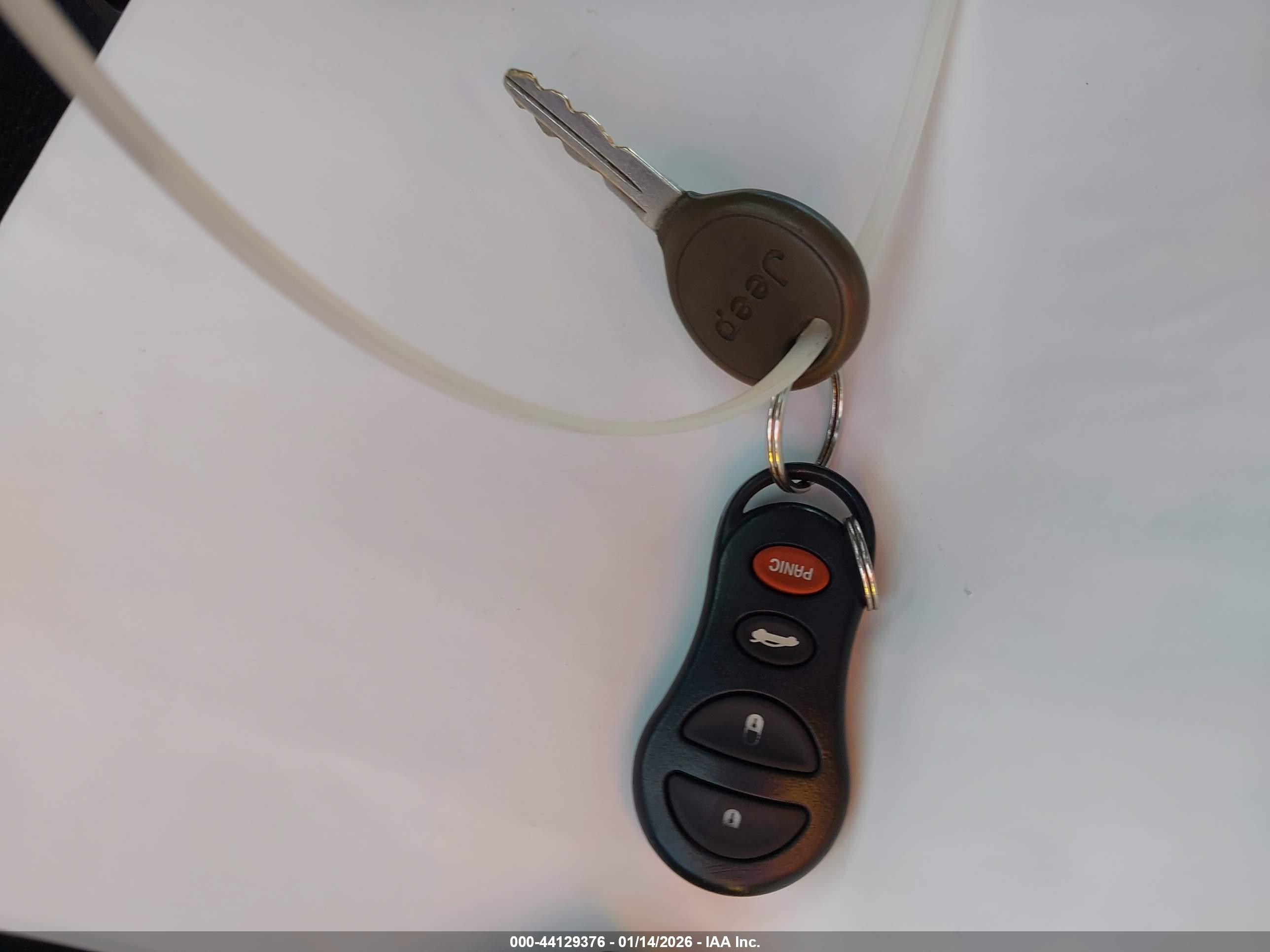 JEEP LIBERTY image 11