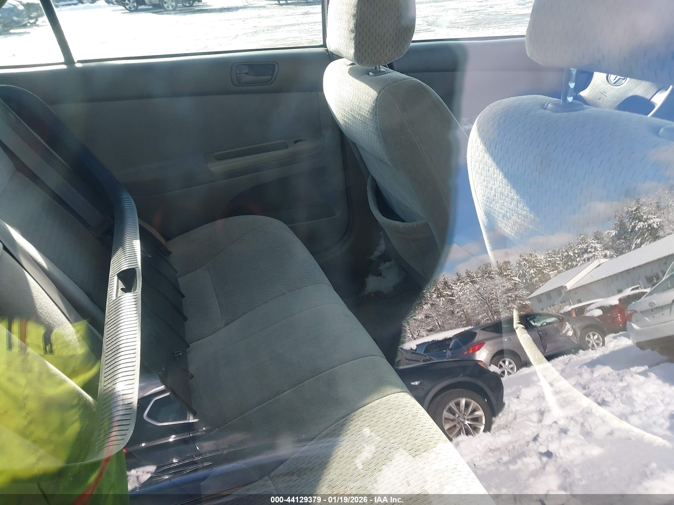 TOYOTA CAMRY image 8