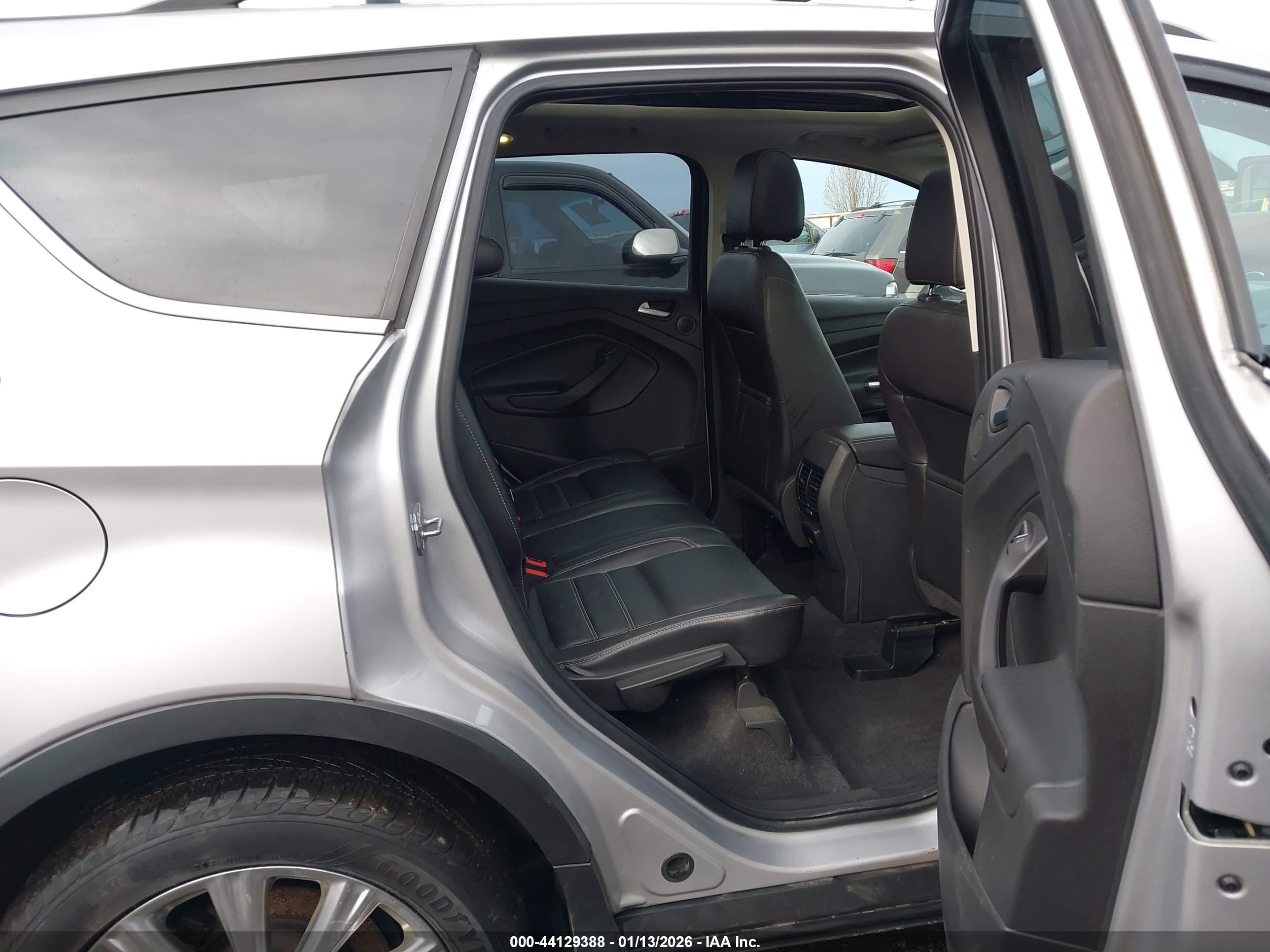 FORD ESCAPE image 8